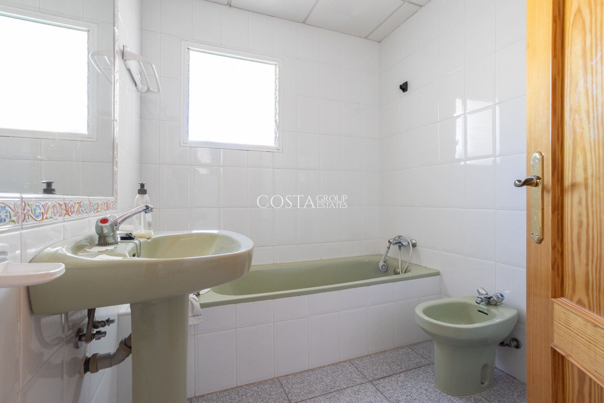 Revente - Villa -
Murcia - Corvera