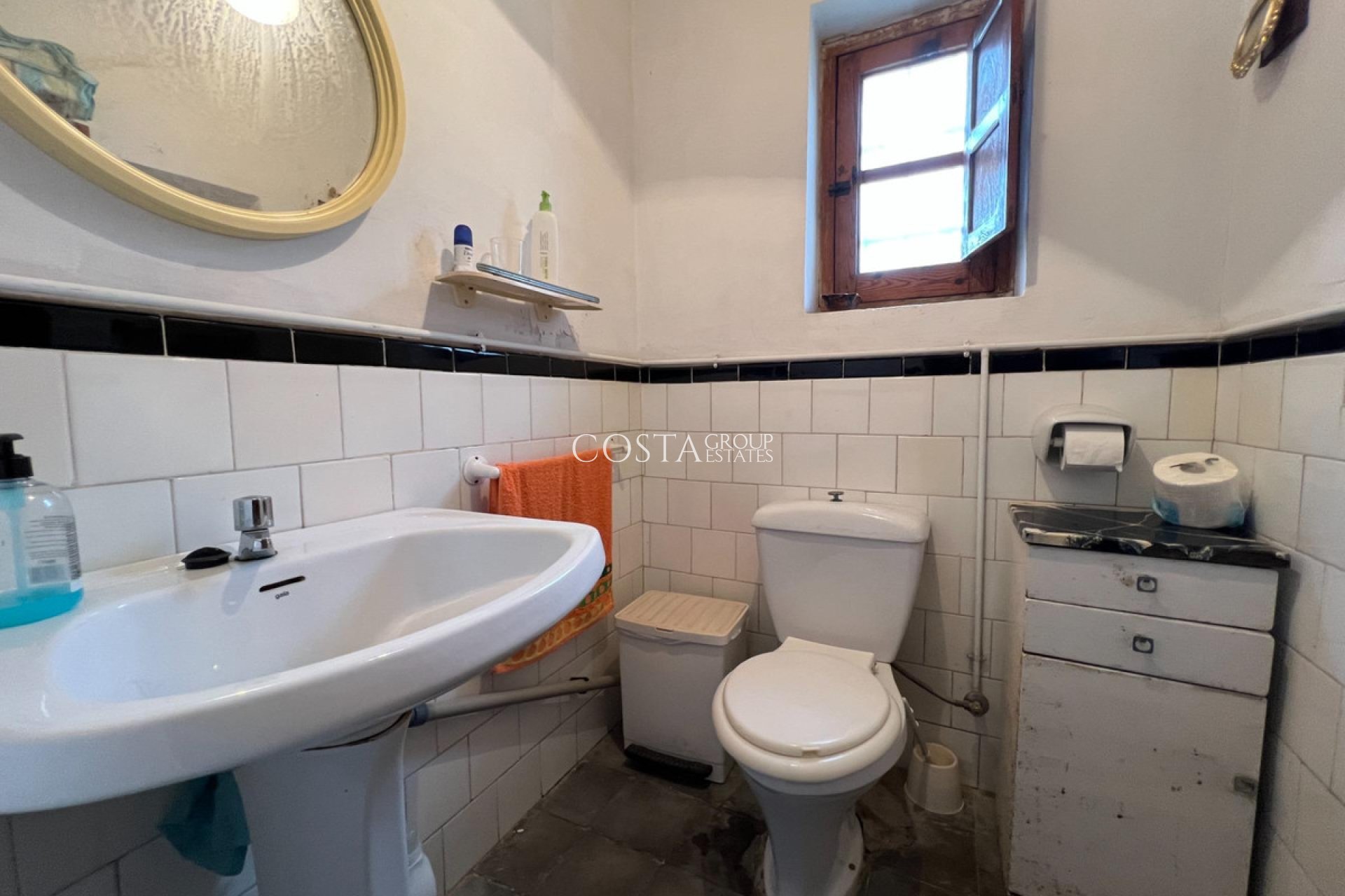 Revente - Villa -
Novelda - Estación