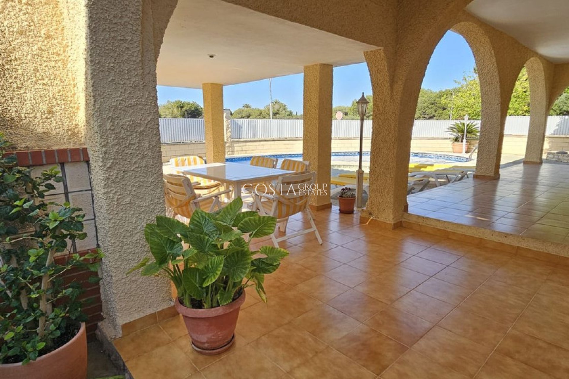 Revente - Villa -
Orihuela - Campoamor