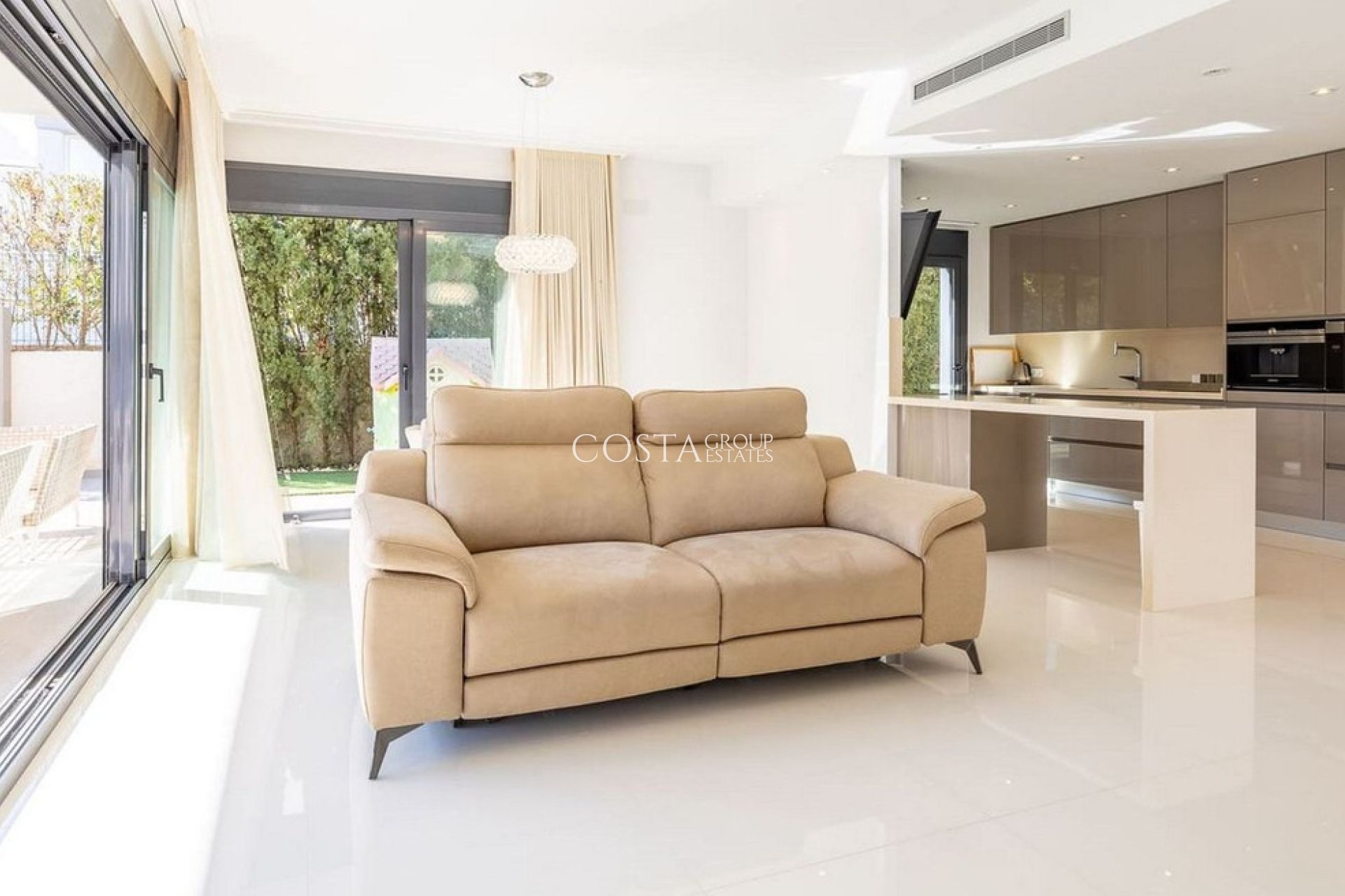 Revente - Villa -
Orihuela - Campoamor