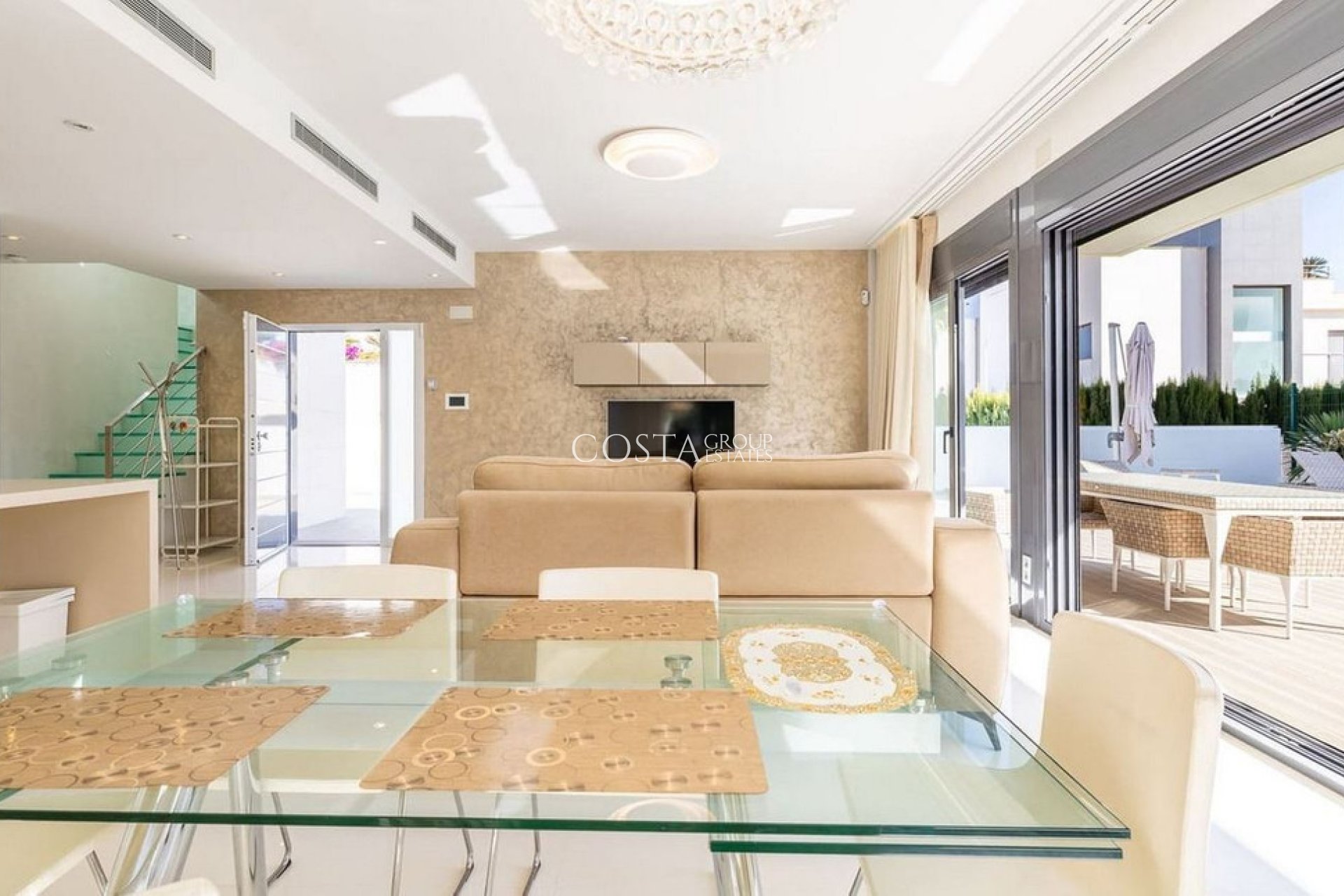 Revente - Villa -
Orihuela - Campoamor