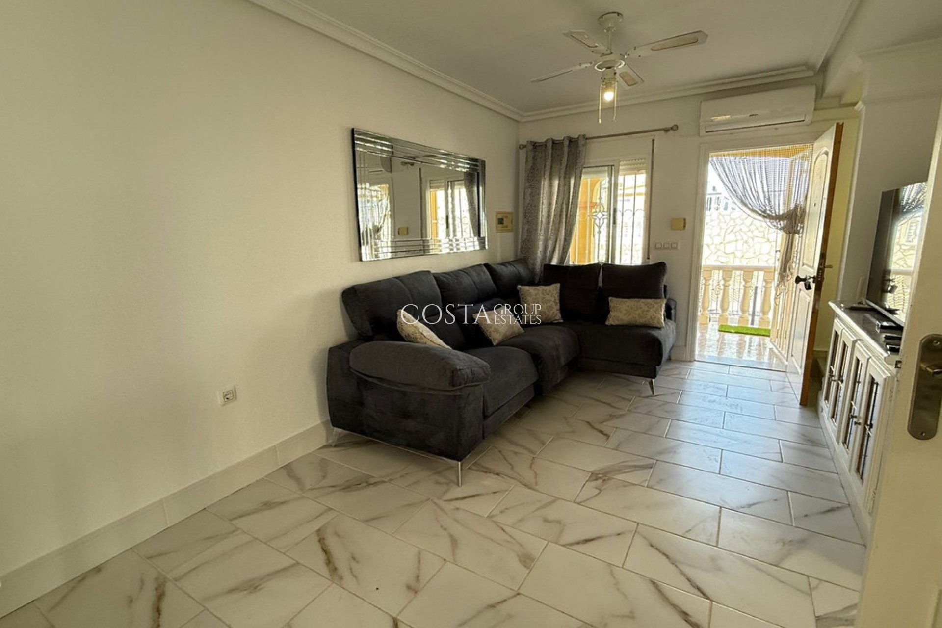 Revente - Villa -
Orihuela Costa - Blue Lagoon