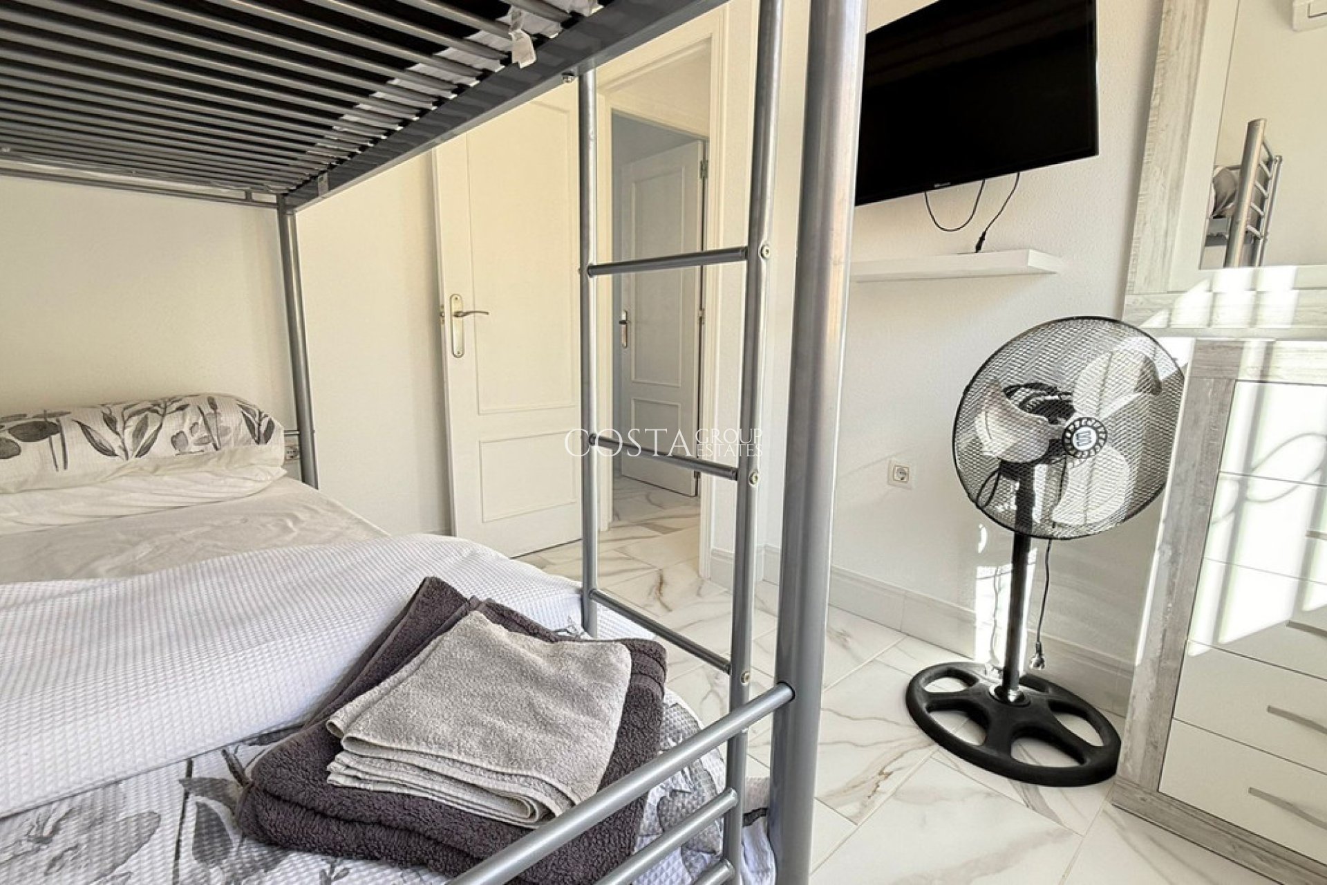 Revente - Villa -
Orihuela Costa - Blue Lagoon