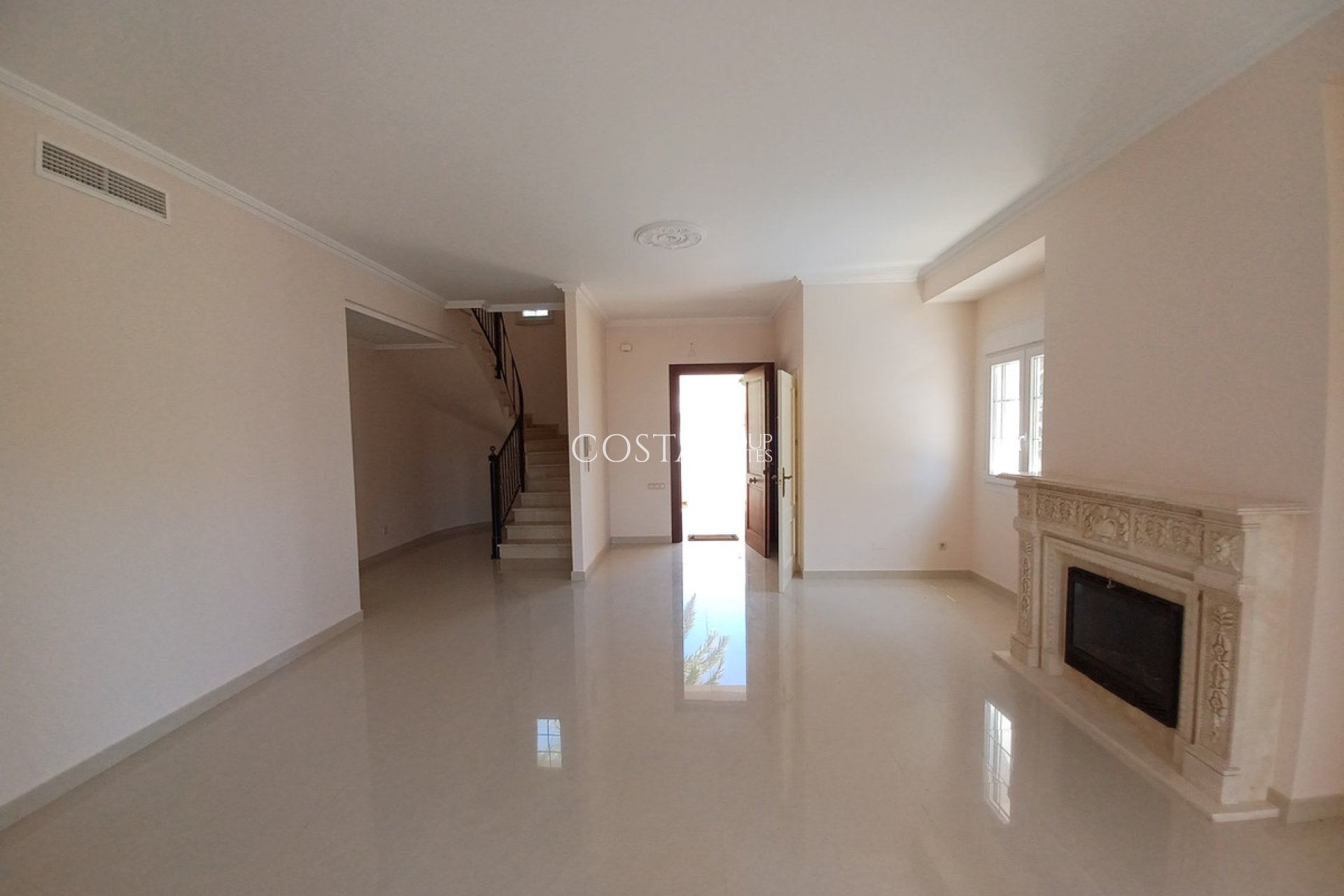 Revente - Villa -
Orihuela Costa - Cabo Roig
