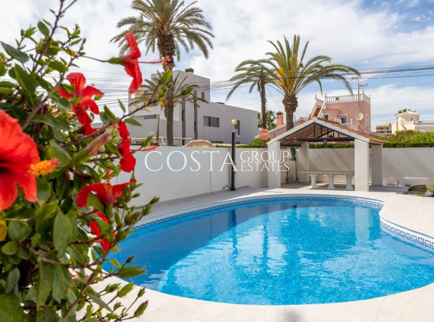 Revente - Villa -
Orihuela Costa - Cabo Roig