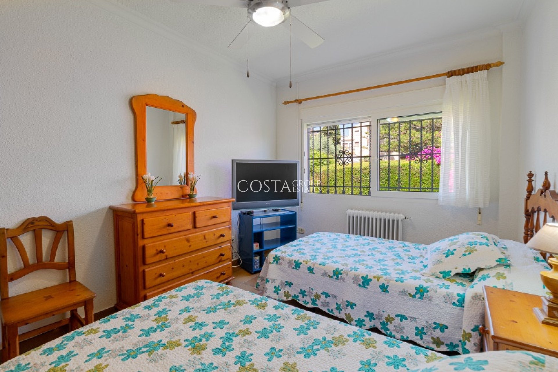 Revente - Villa -
Orihuela Costa - Campoamor