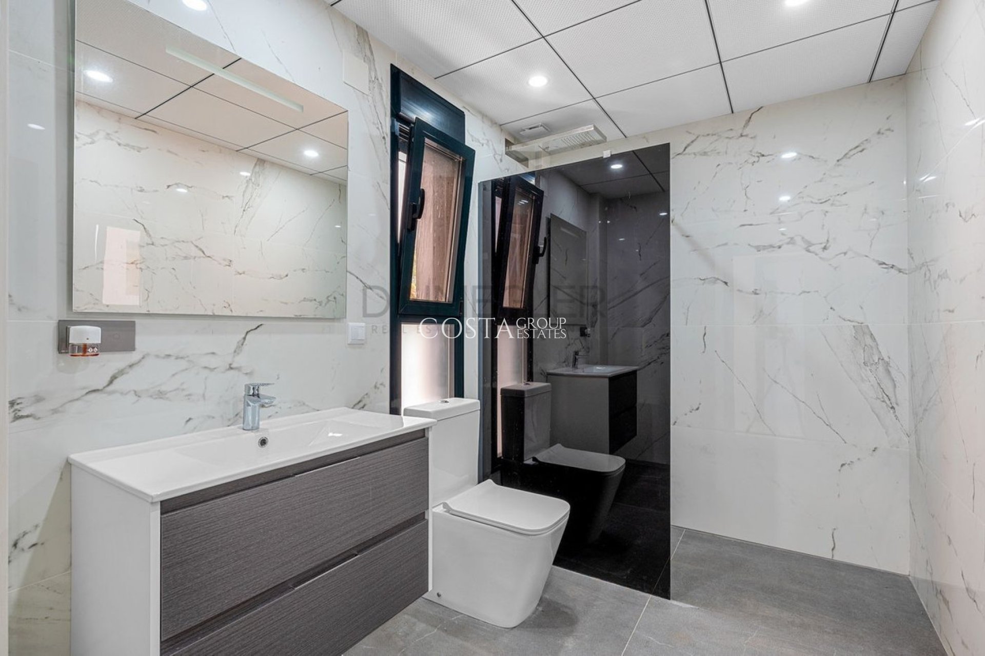 Revente - Villa -
Orihuela Costa - Campoamor