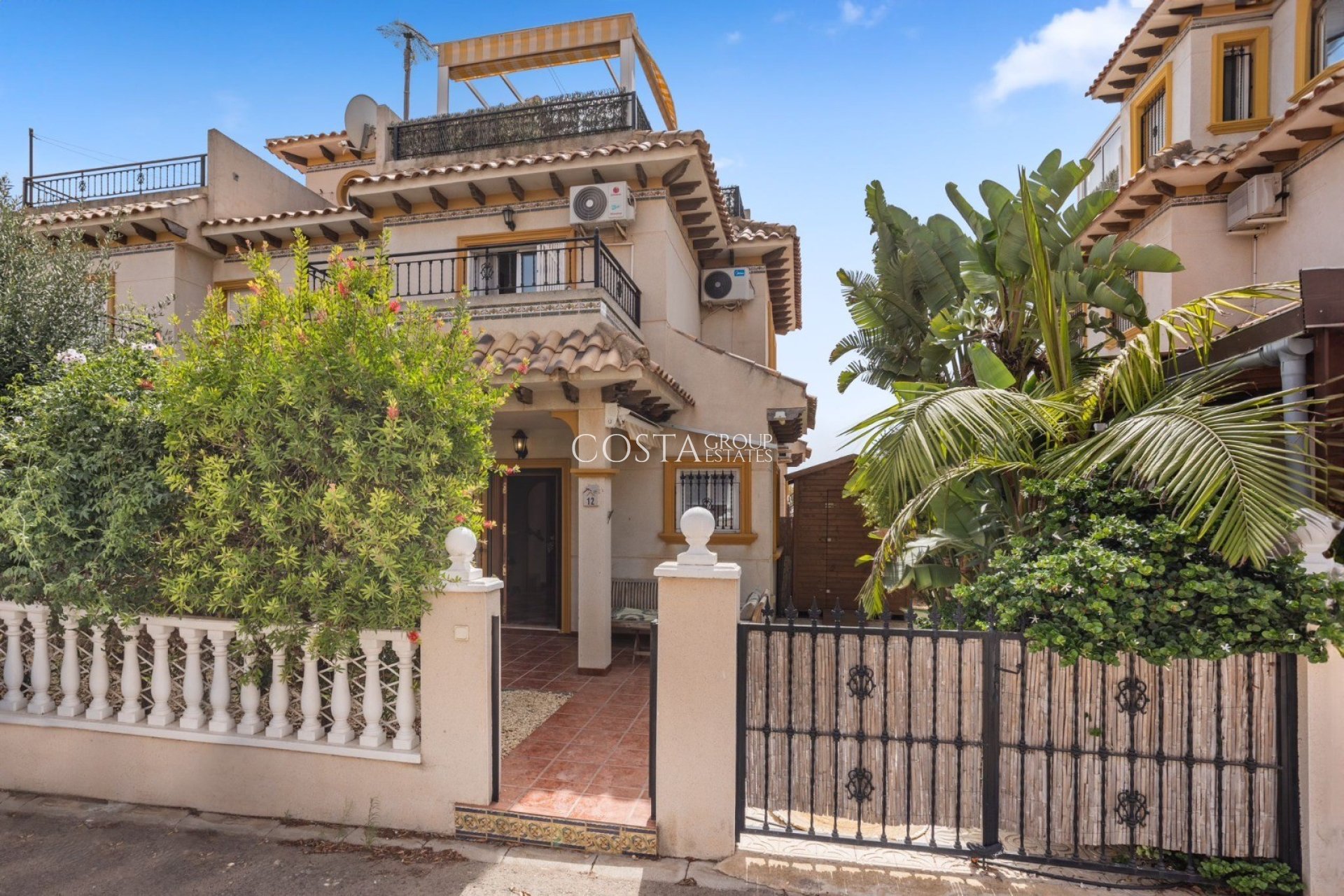 Revente - Villa -
Orihuela Costa - La Regia