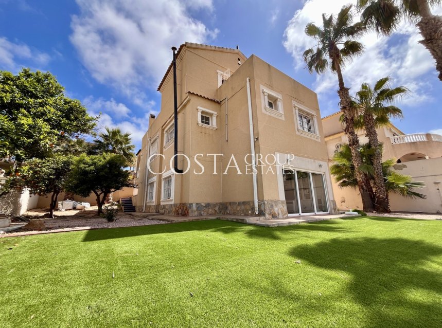 Revente - Villa -
Orihuela Costa - La Zenia