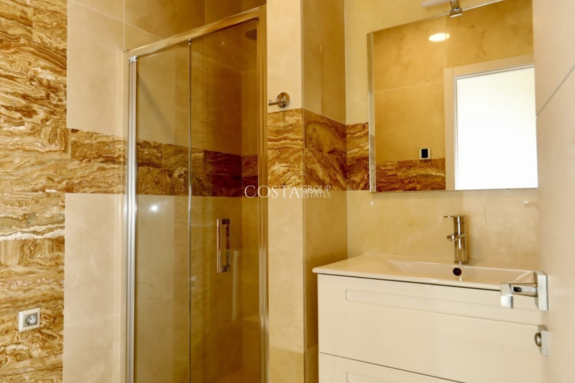 Revente - Villa -
Orihuela Costa - La Zenia