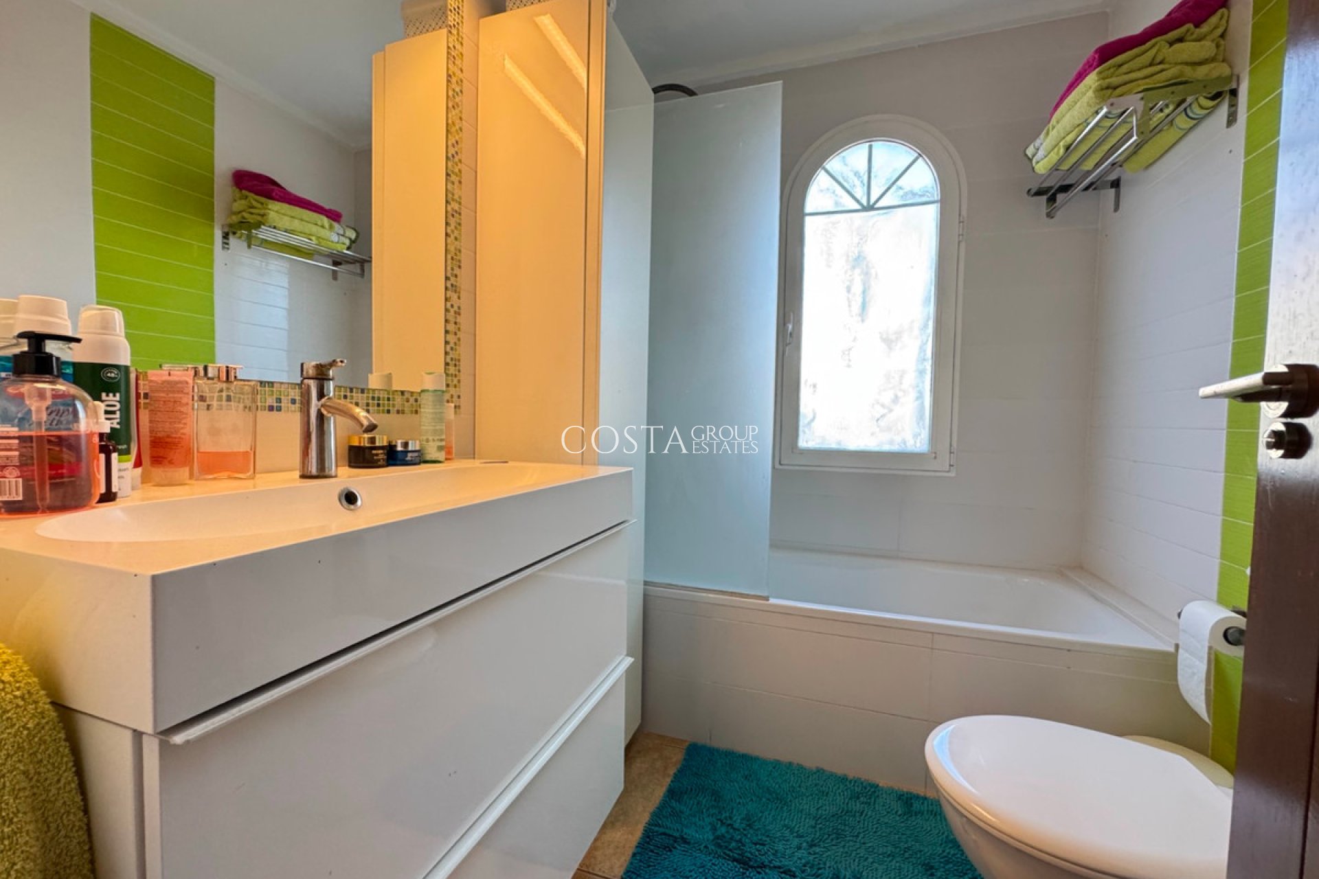 Revente - Villa -
Orihuela Costa - La Zenia