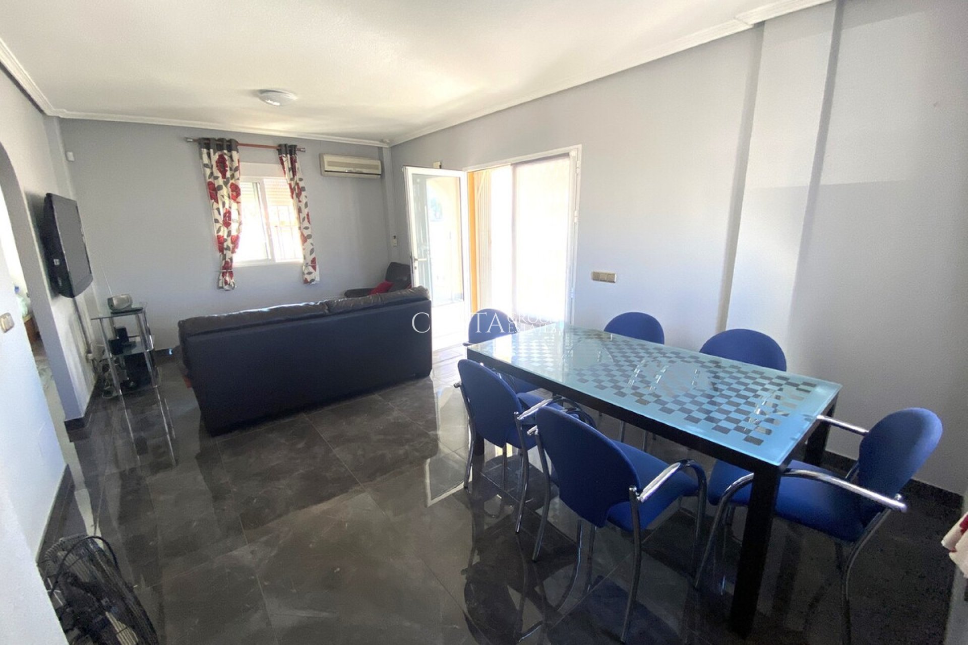 Revente - Villa -
Orihuela Costa - La Zenia