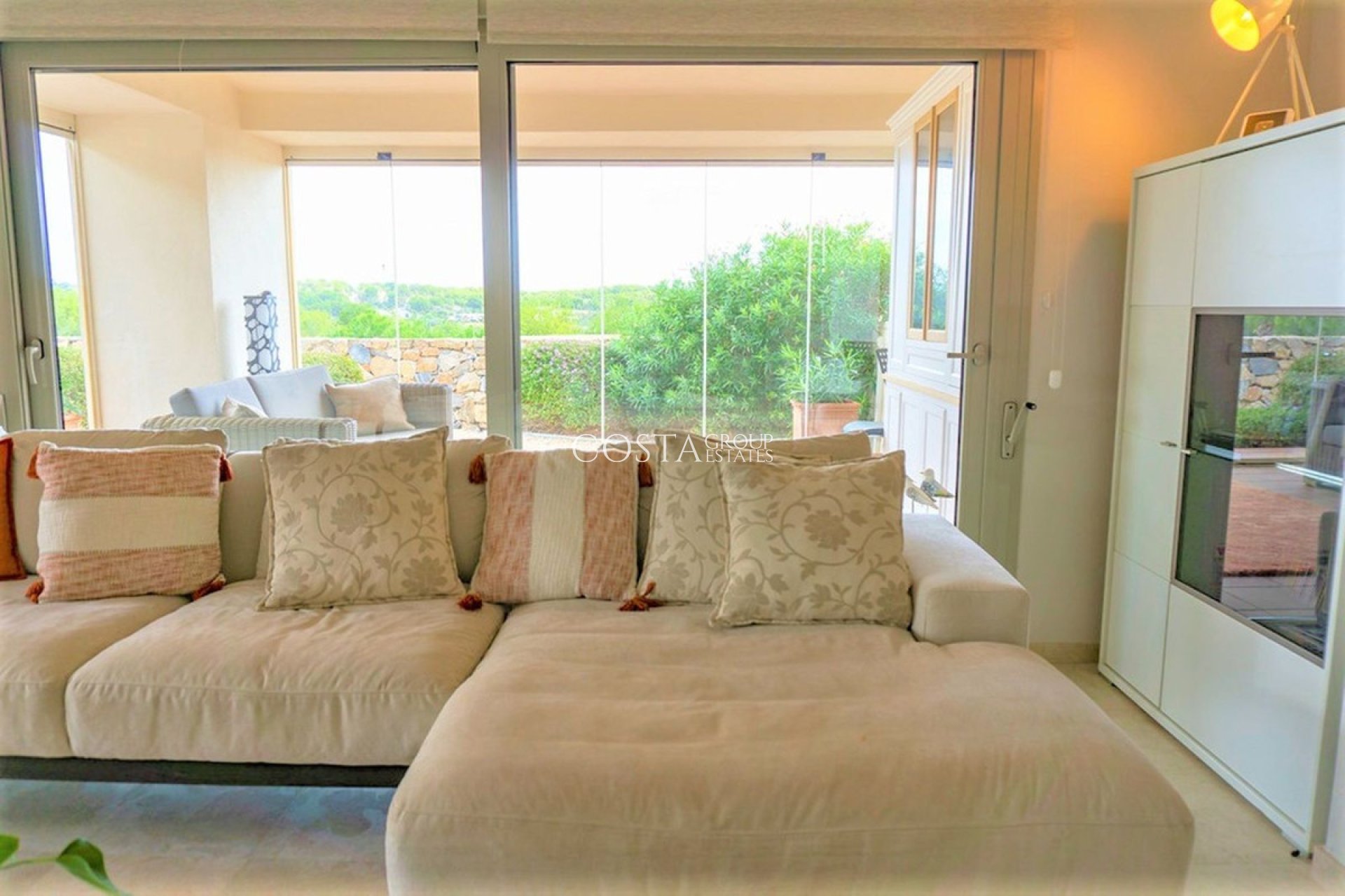 Revente - Villa -
Orihuela Costa - Las Colinas Golf