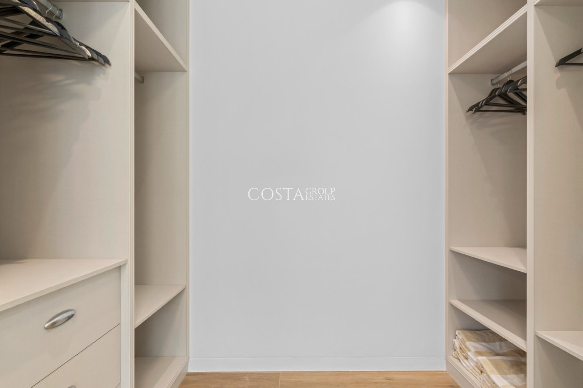 Revente - Villa -
Orihuela Costa - Las Colinas Golf