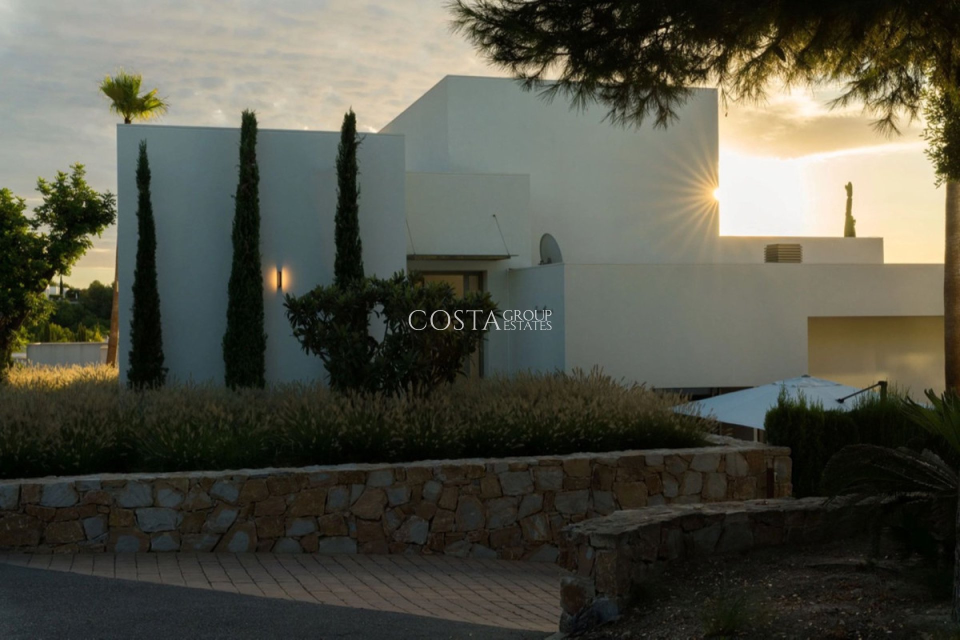 Revente - Villa -
Orihuela Costa - Las Colinas Golf