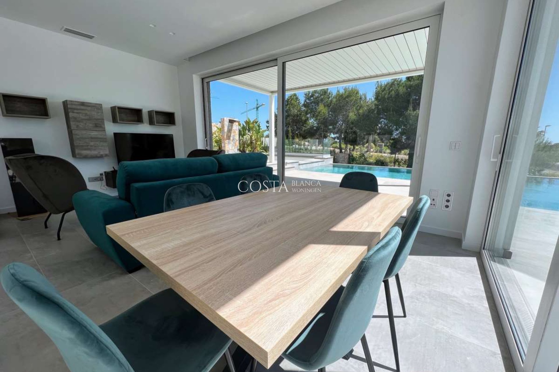 Revente - Villa -
Orihuela Costa - Las Colinas Golf