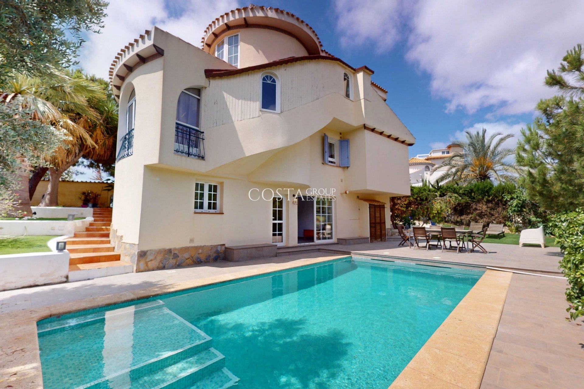 Revente - Villa -
Orihuela Costa - Las Filipinas