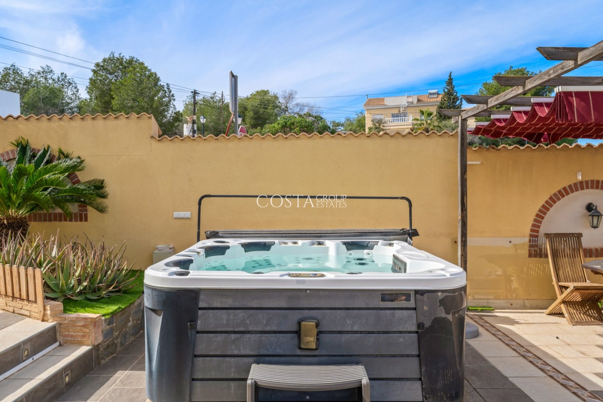 Revente - Villa -
Orihuela Costa - Las Filipinas