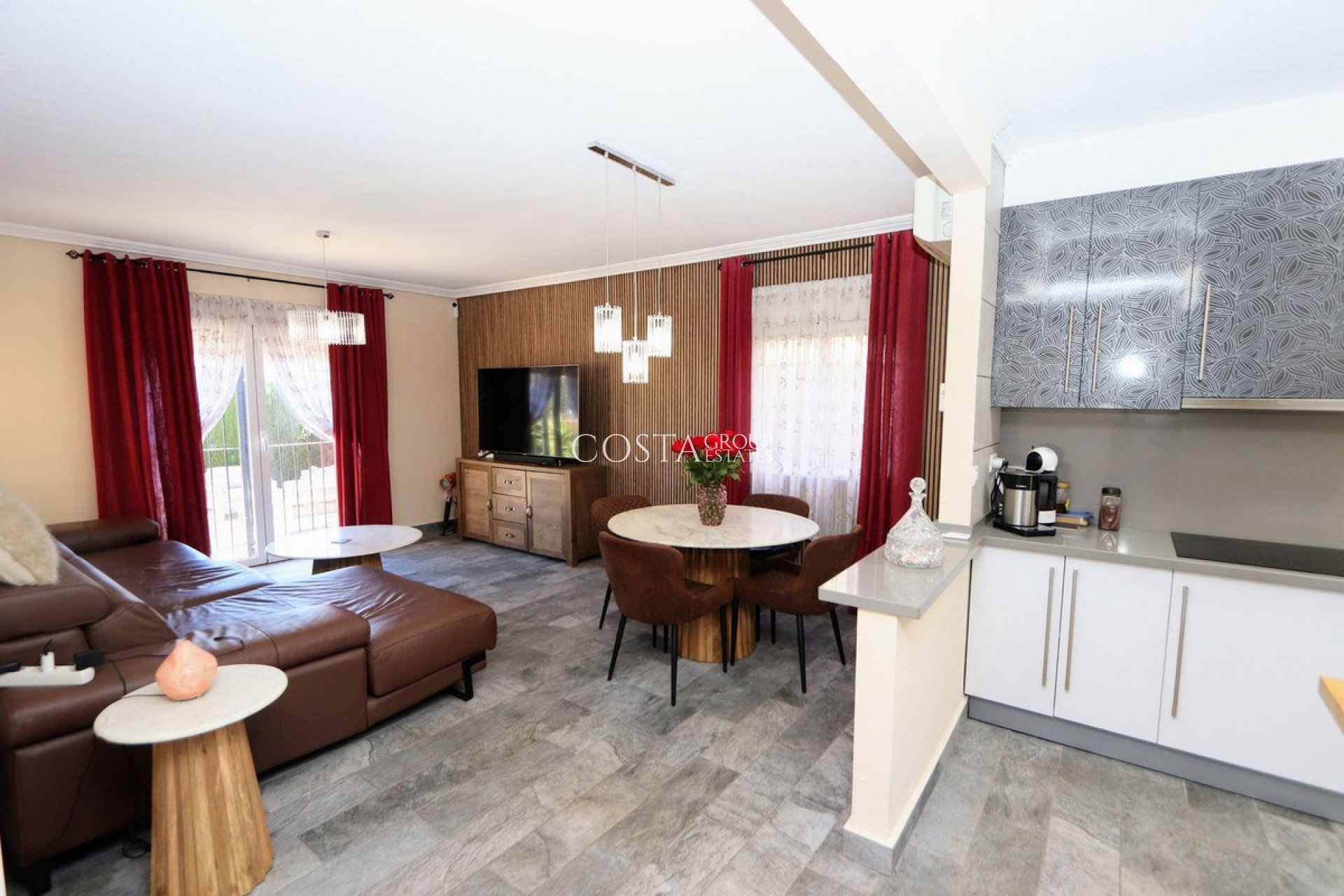 Revente - Villa -
Orihuela Costa - Lomas de Cabo Roig