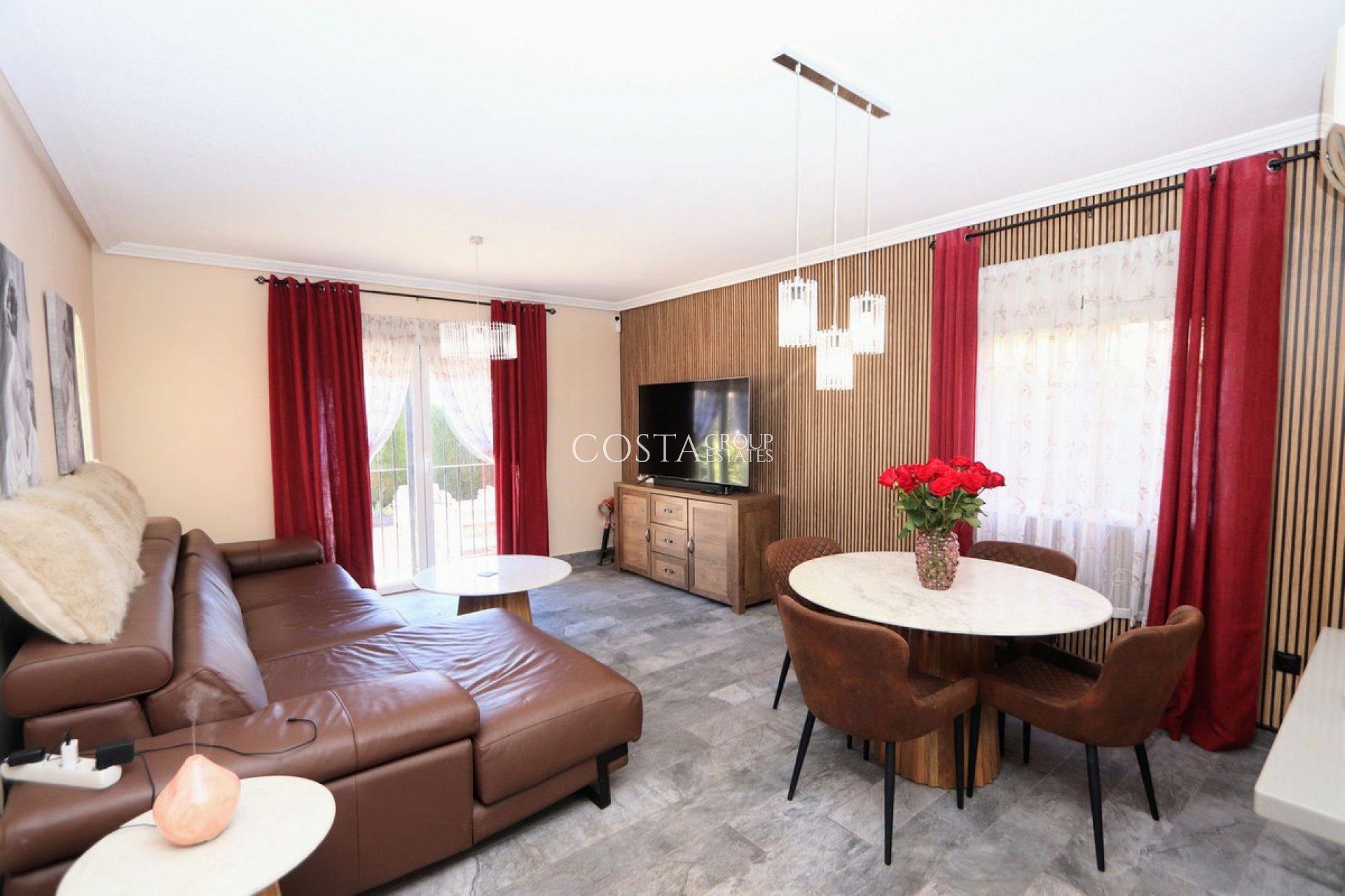 Revente - Villa -
Orihuela Costa - Lomas de Cabo Roig