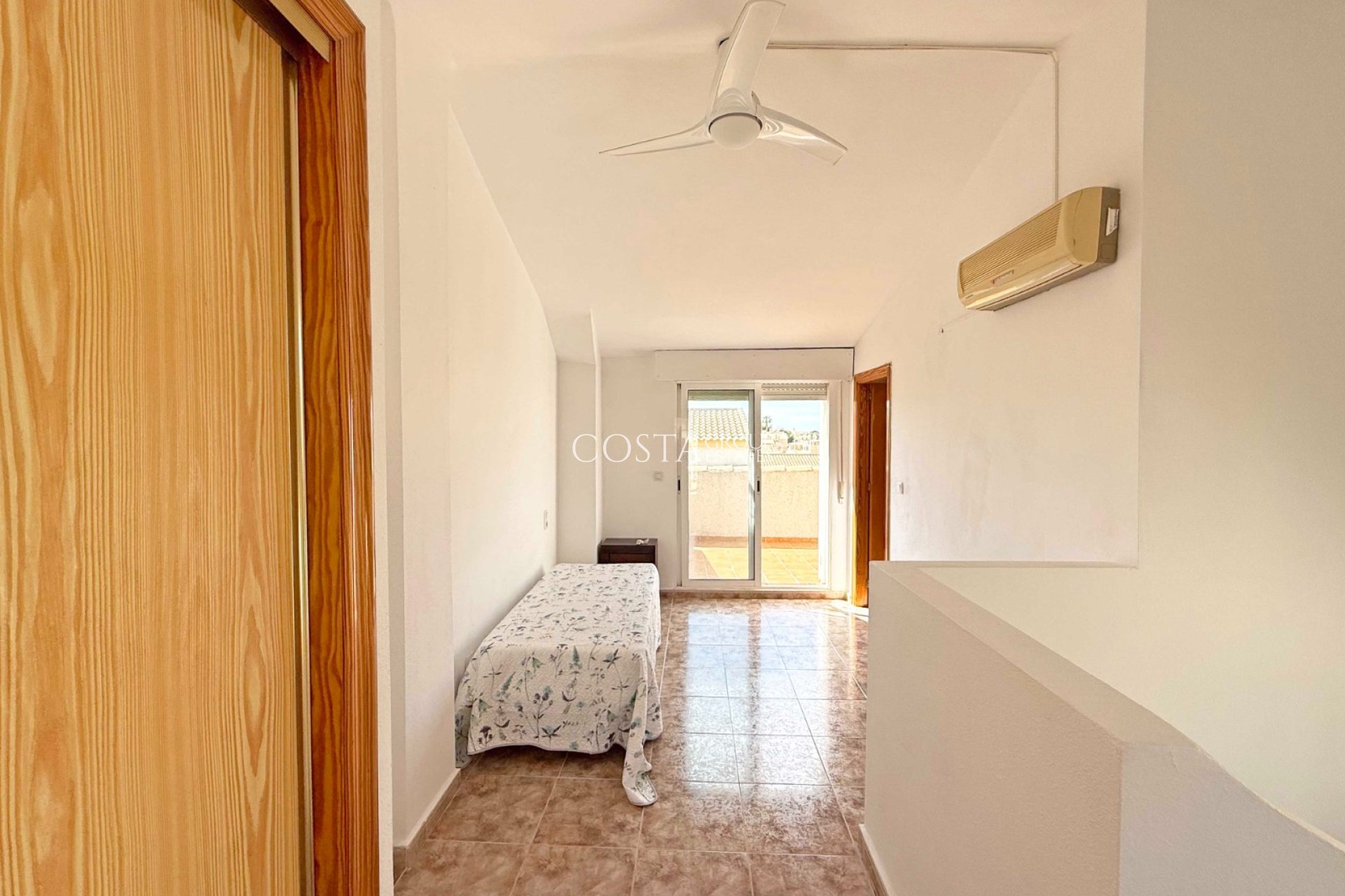 Revente - Villa -
Orihuela Costa - Los Altos