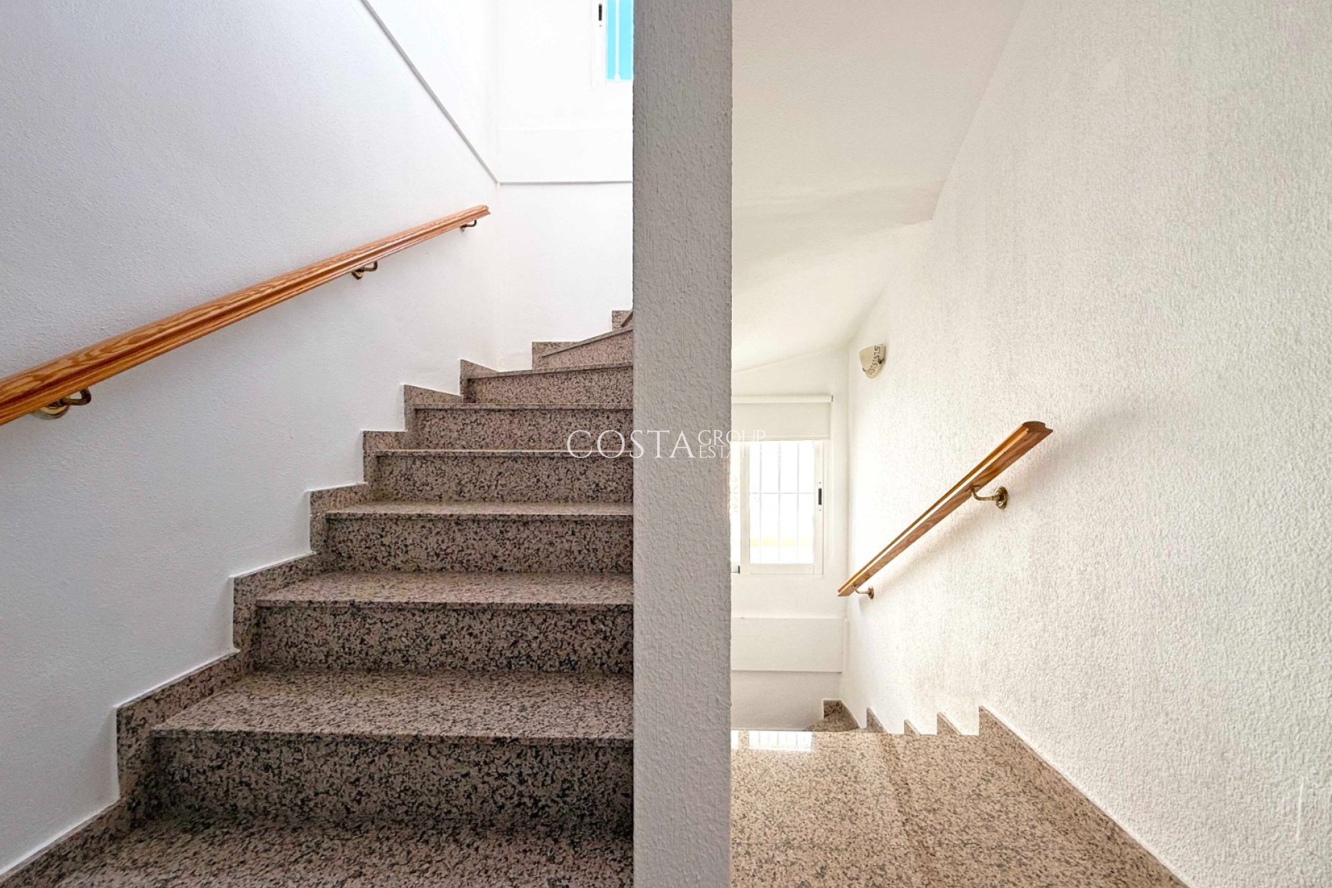 Revente - Villa -
Orihuela Costa - Los Altos