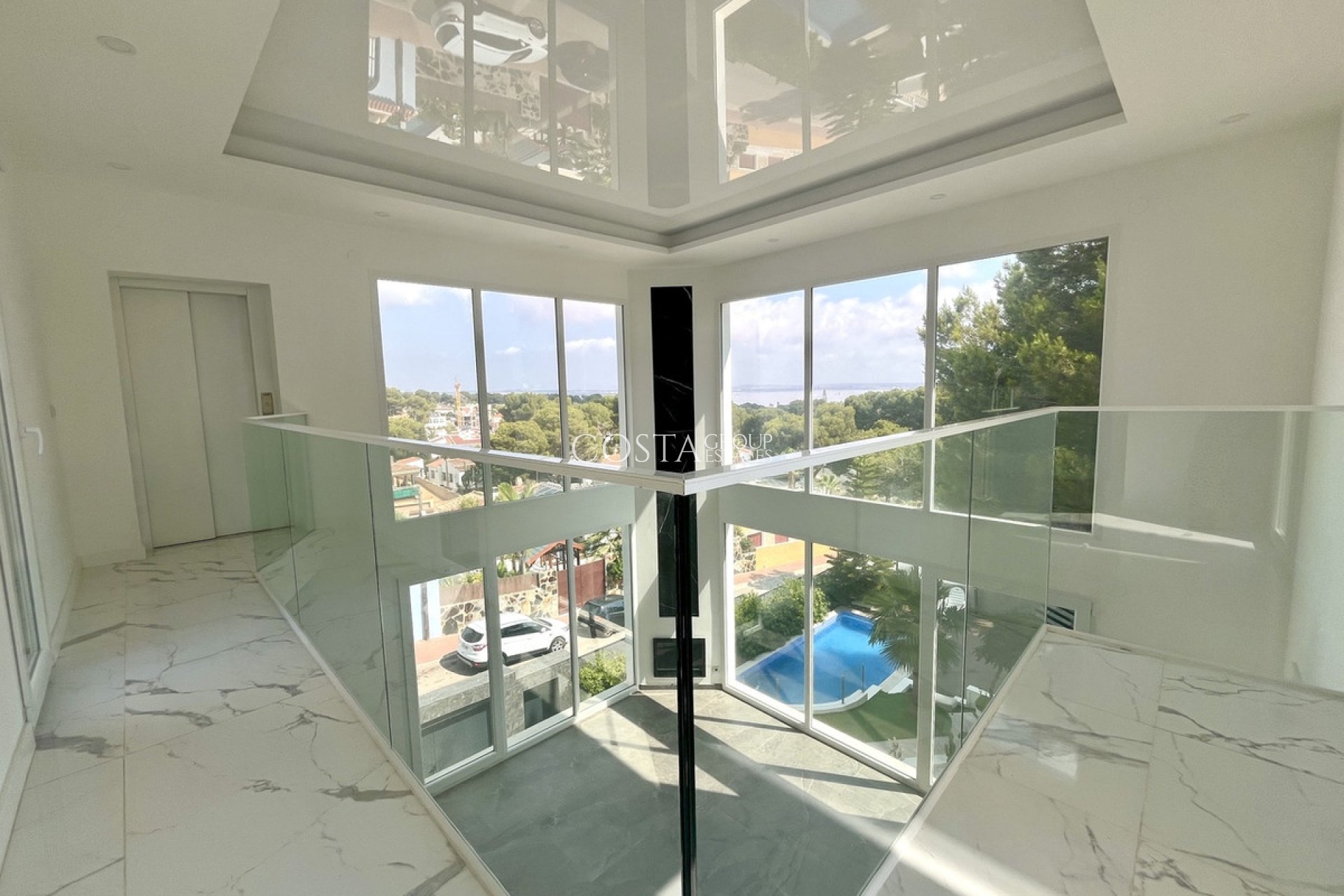 Revente - Villa -
Orihuela Costa - Los Balcones