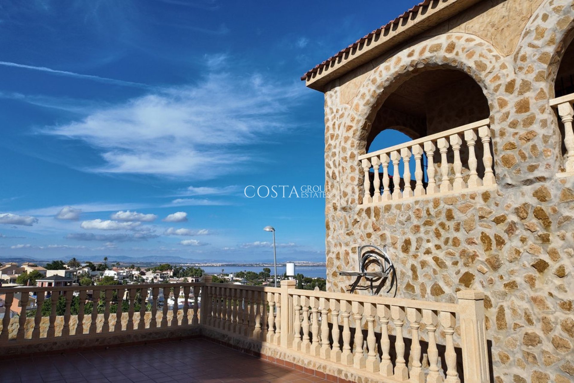 Revente - Villa -
Orihuela Costa - Los Balcones