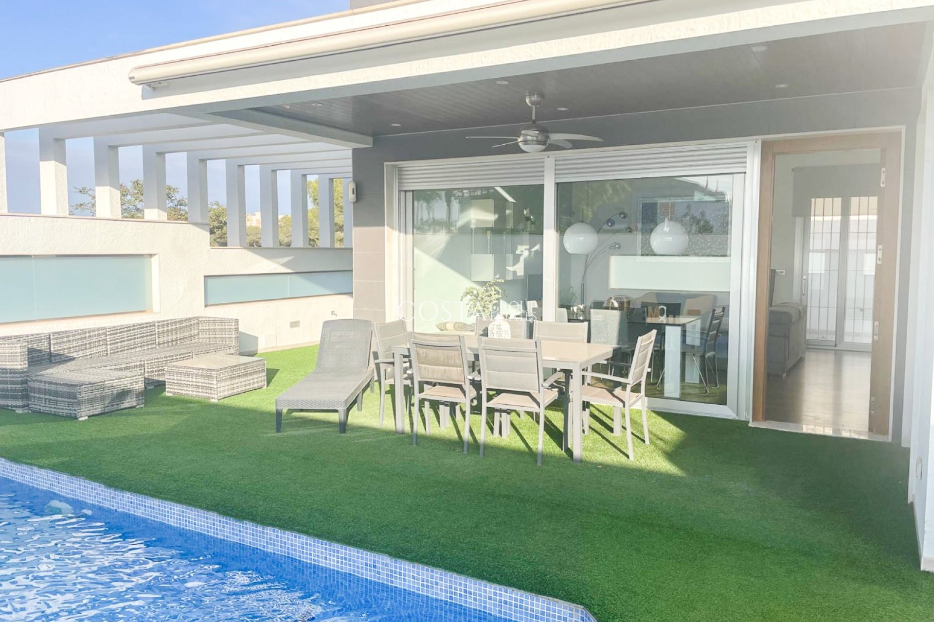 Revente - Villa -
Orihuela Costa - Mil Palmeras