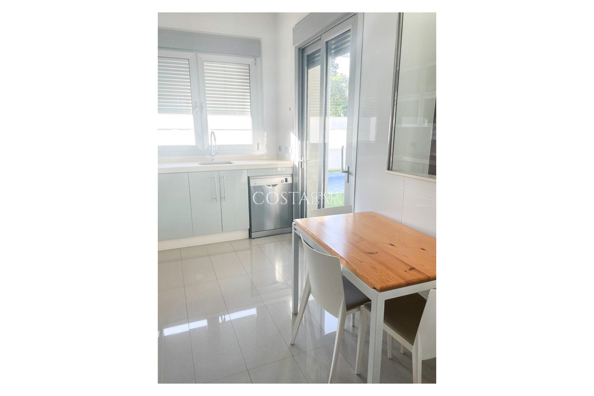 Revente - Villa -
Orihuela Costa - Mil Palmeras