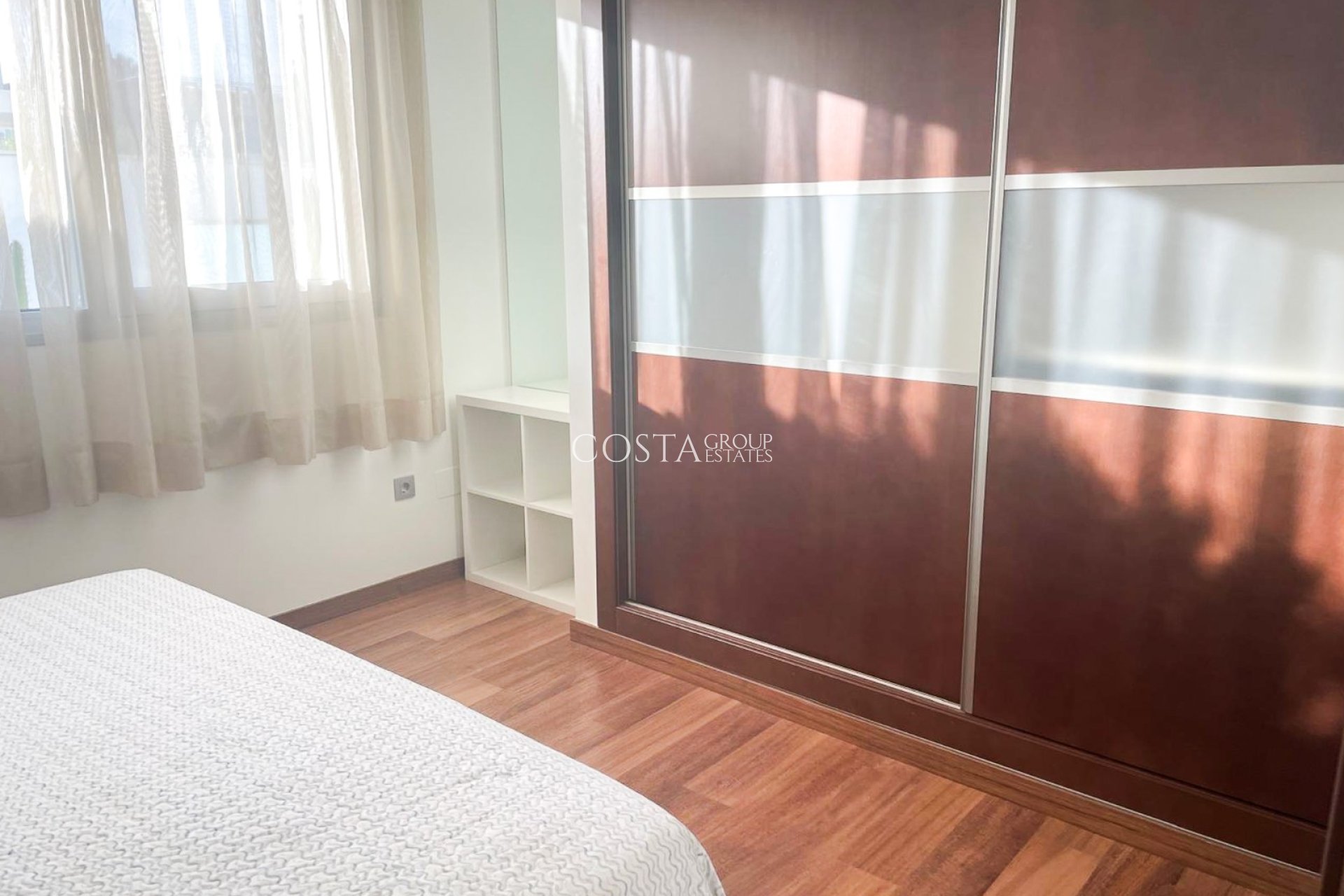 Revente - Villa -
Orihuela Costa - Mil Palmeras