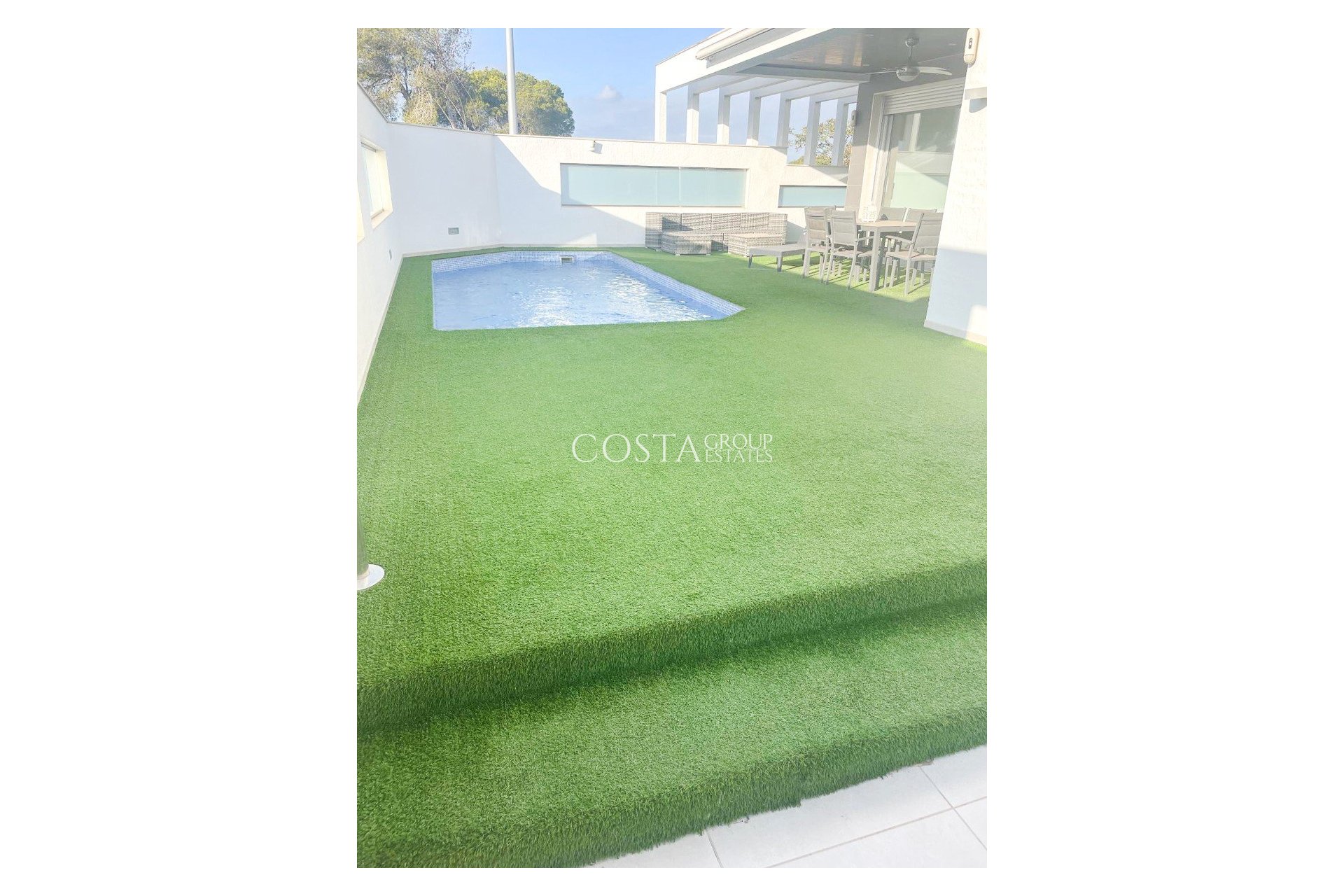 Revente - Villa -
Orihuela Costa - Mil Palmeras