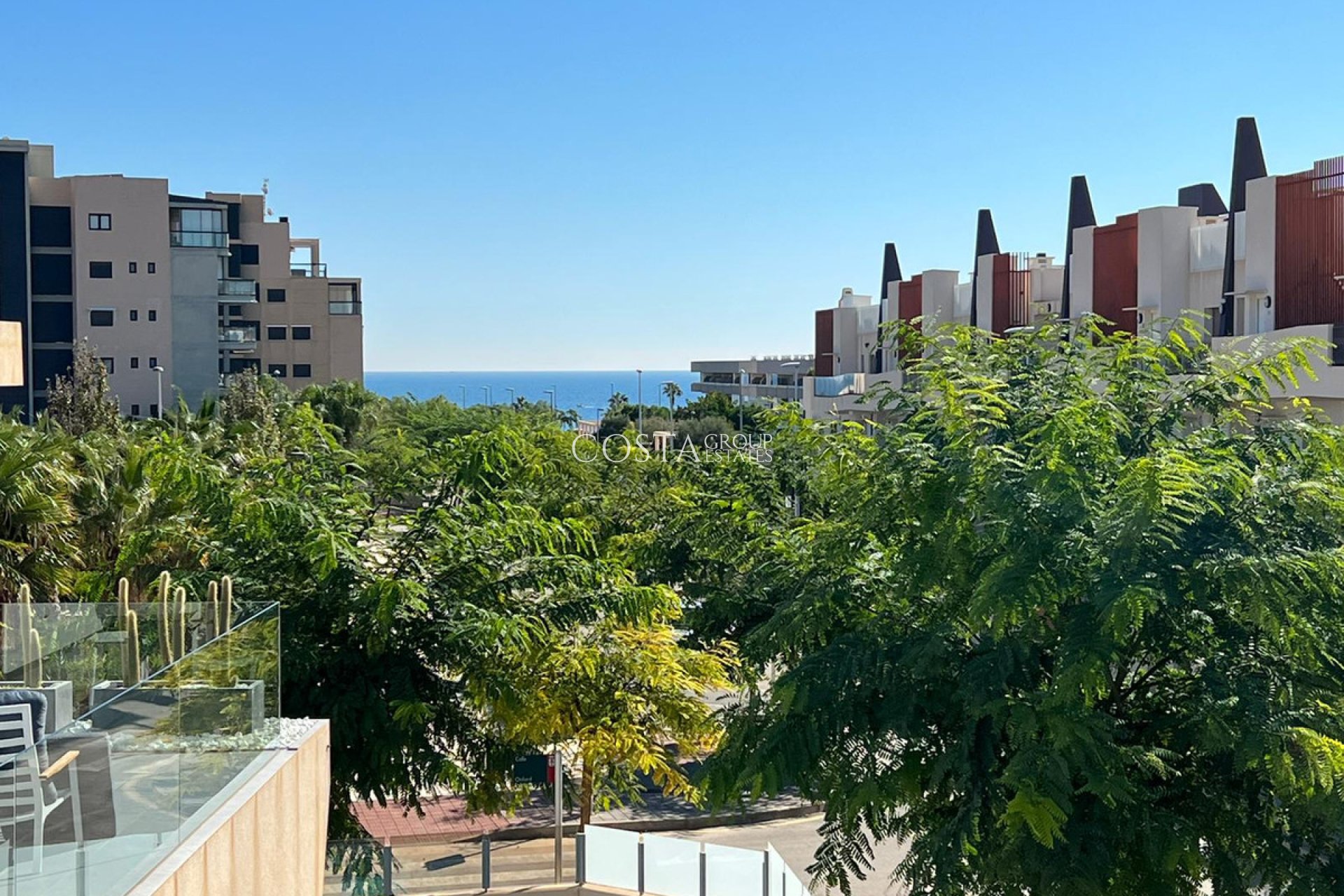 Revente - Villa -
Orihuela Costa - Mil Palmeras