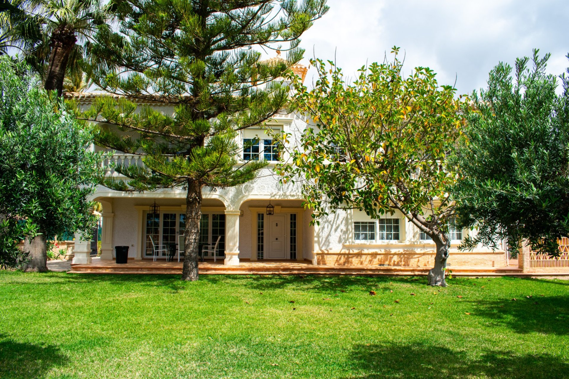 Revente - Villa -
Orihuela Costa - MUY CERCA DE LA PLAYA