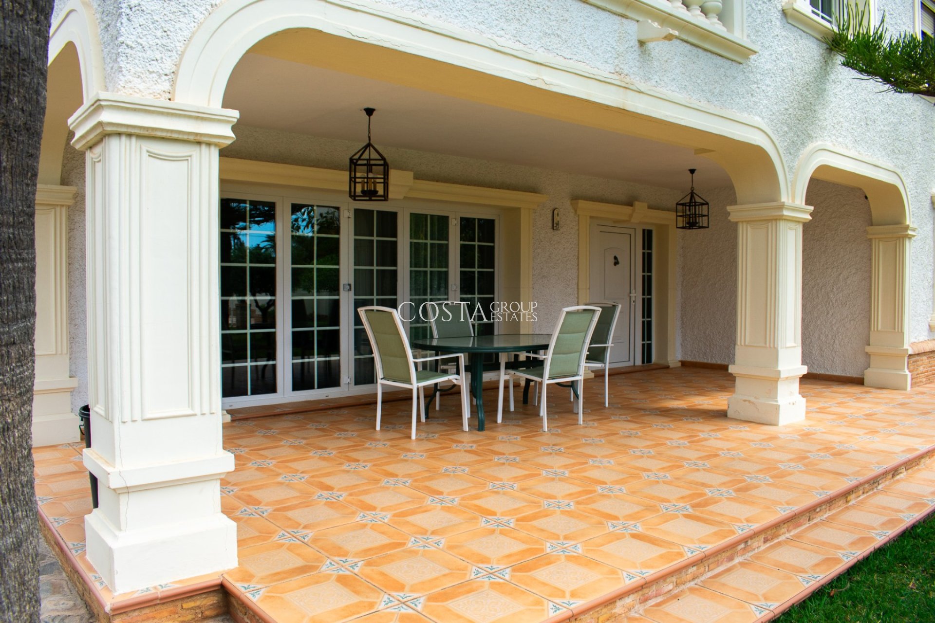 Revente - Villa -
Orihuela Costa - MUY CERCA DE LA PLAYA