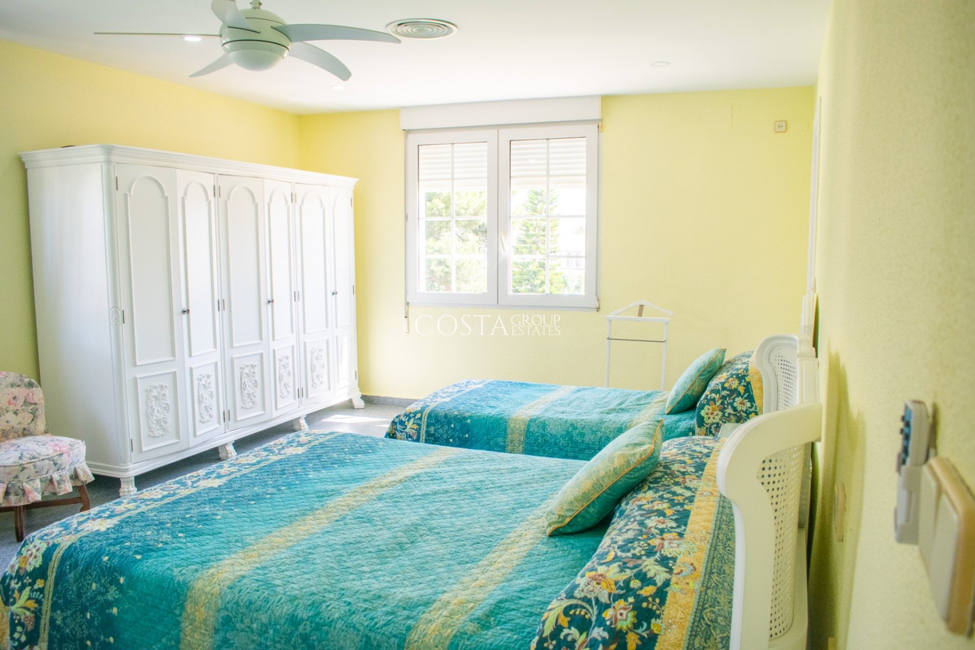 Revente - Villa -
Orihuela Costa - MUY CERCA DE LA PLAYA