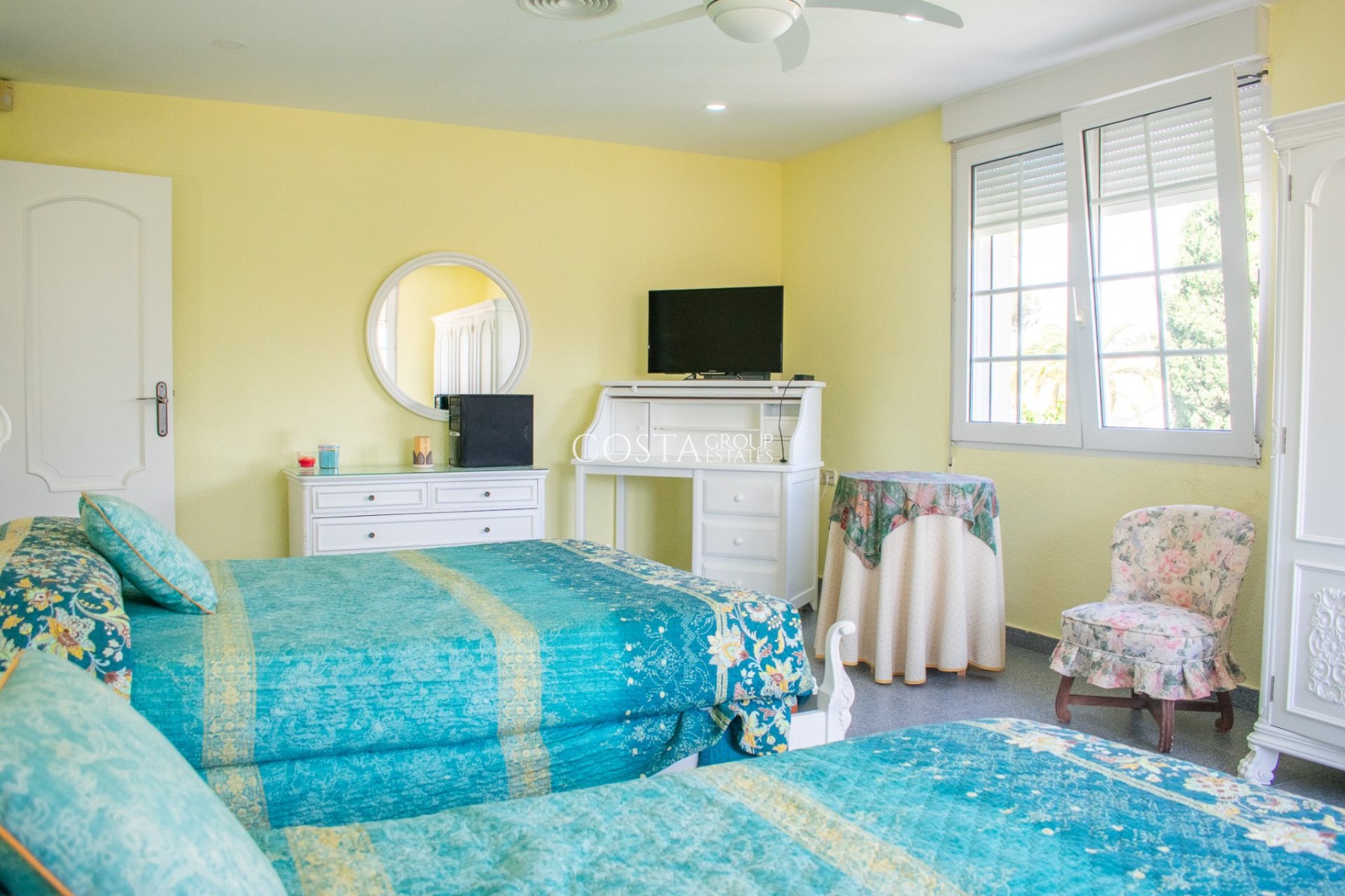 Revente - Villa -
Orihuela Costa - MUY CERCA DE LA PLAYA