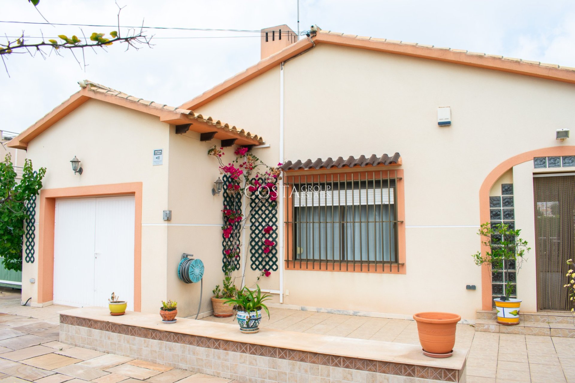 Revente - Villa -
Orihuela Costa - MUY CERCA DE LA PLAYA