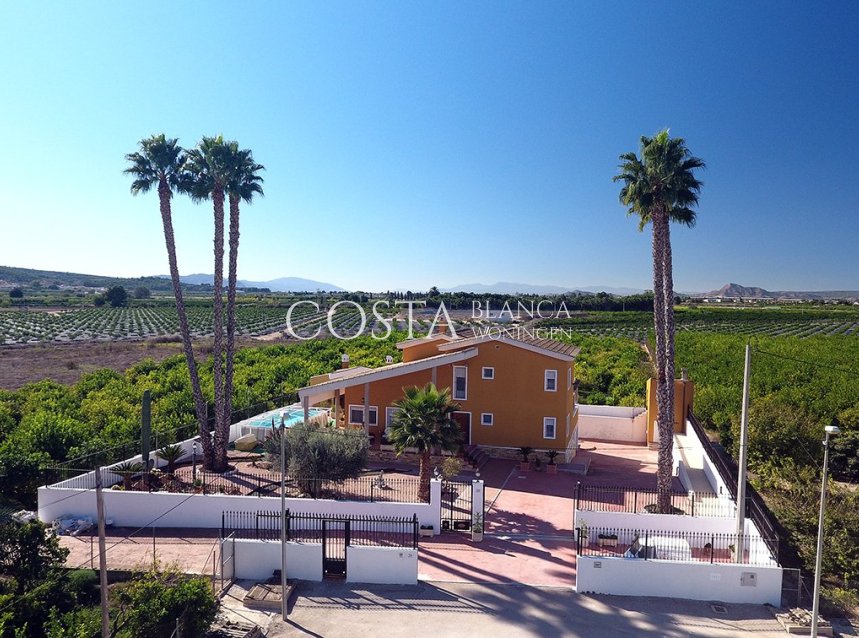 Revente - Villa -
Orihuela Costa - Orihuela