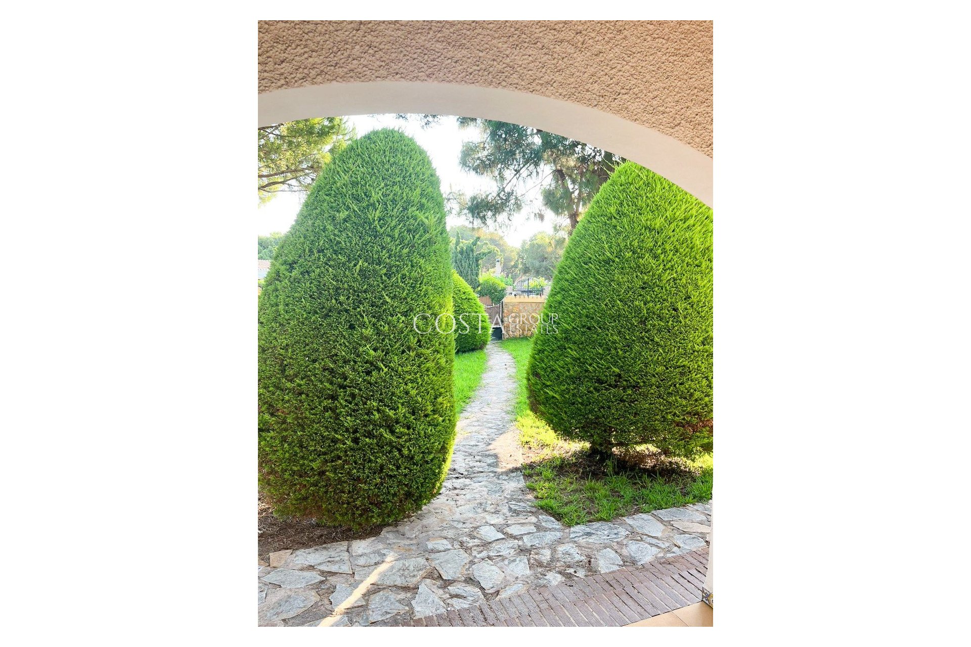 Revente - Villa -
Orihuela Costa - Punta Prima