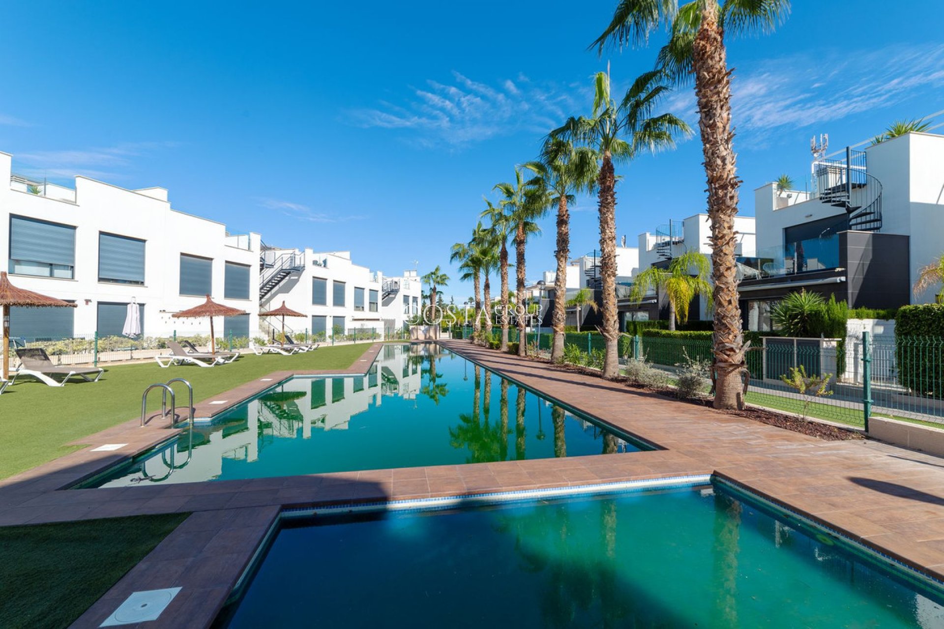 Revente - Villa -
Orihuela Costa - Punta Prima