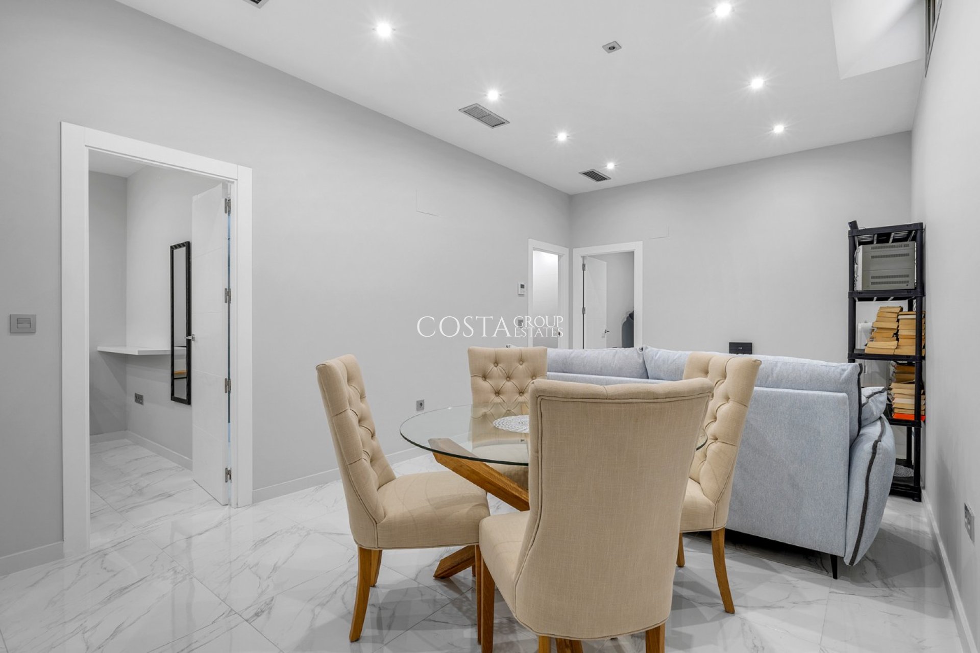 Revente - Villa -
Orihuela Costa - Villamartín