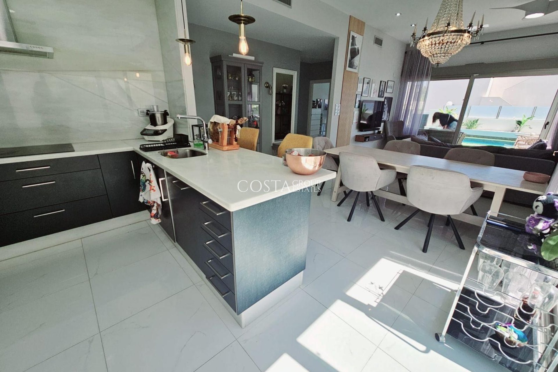 Revente - Villa -
Orihuela Costa - Villamartín