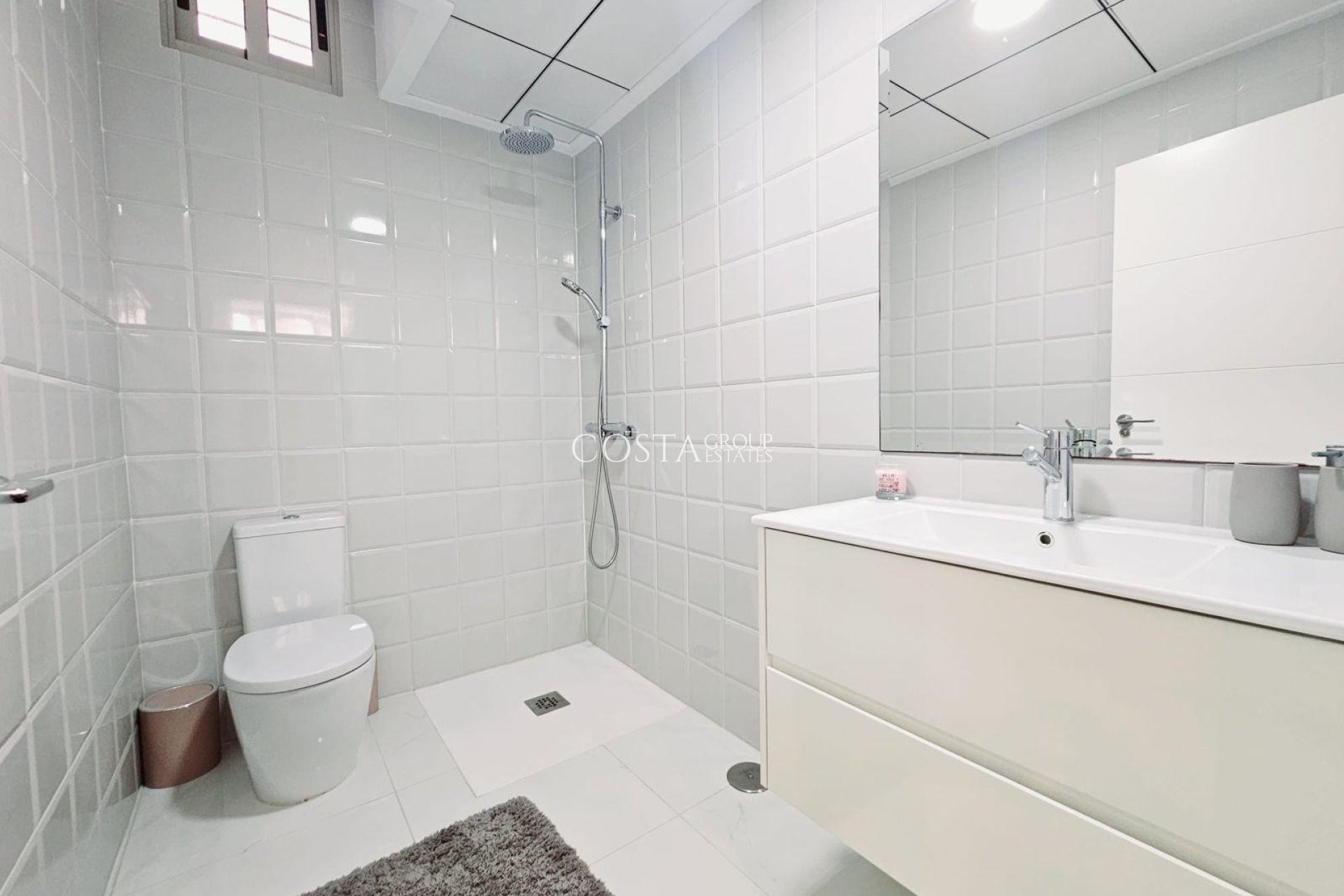 Revente - Villa -
Orihuela Costa - Villamartín