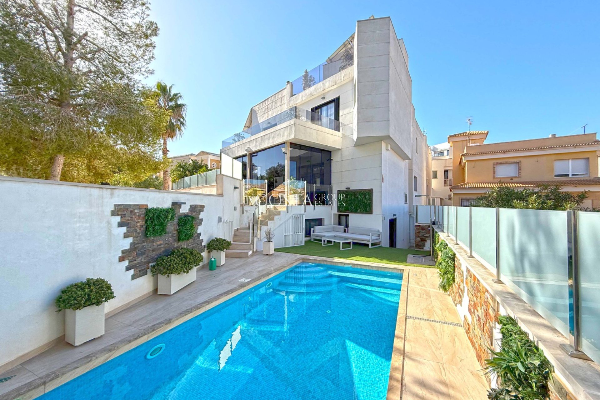 Revente - Villa -
Orihuela Costa - Villamartín