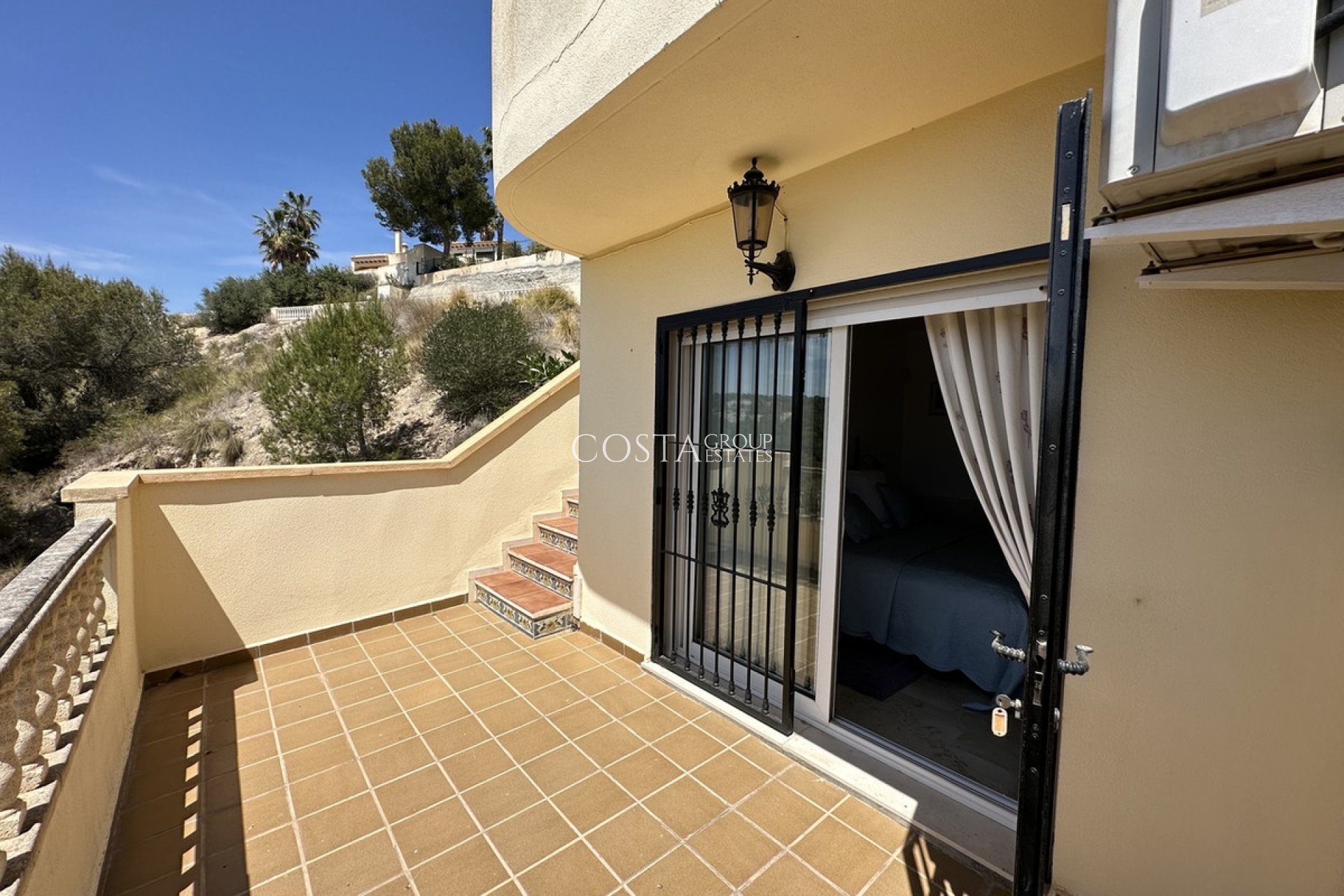 Revente - Villa -
Orihuela Costa - Villamartin