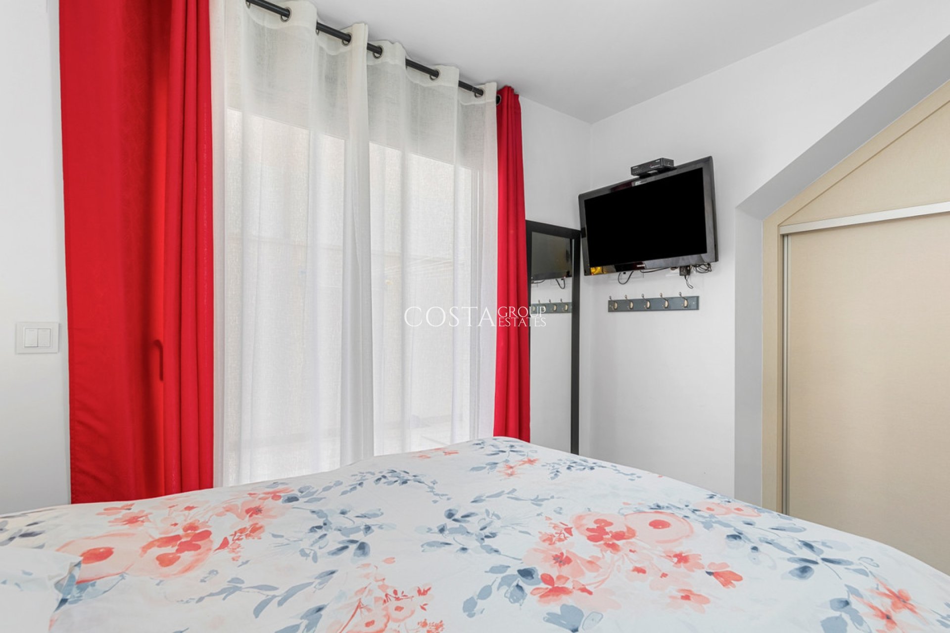 Revente - Villa -
Orihuela Costa - Villamartin