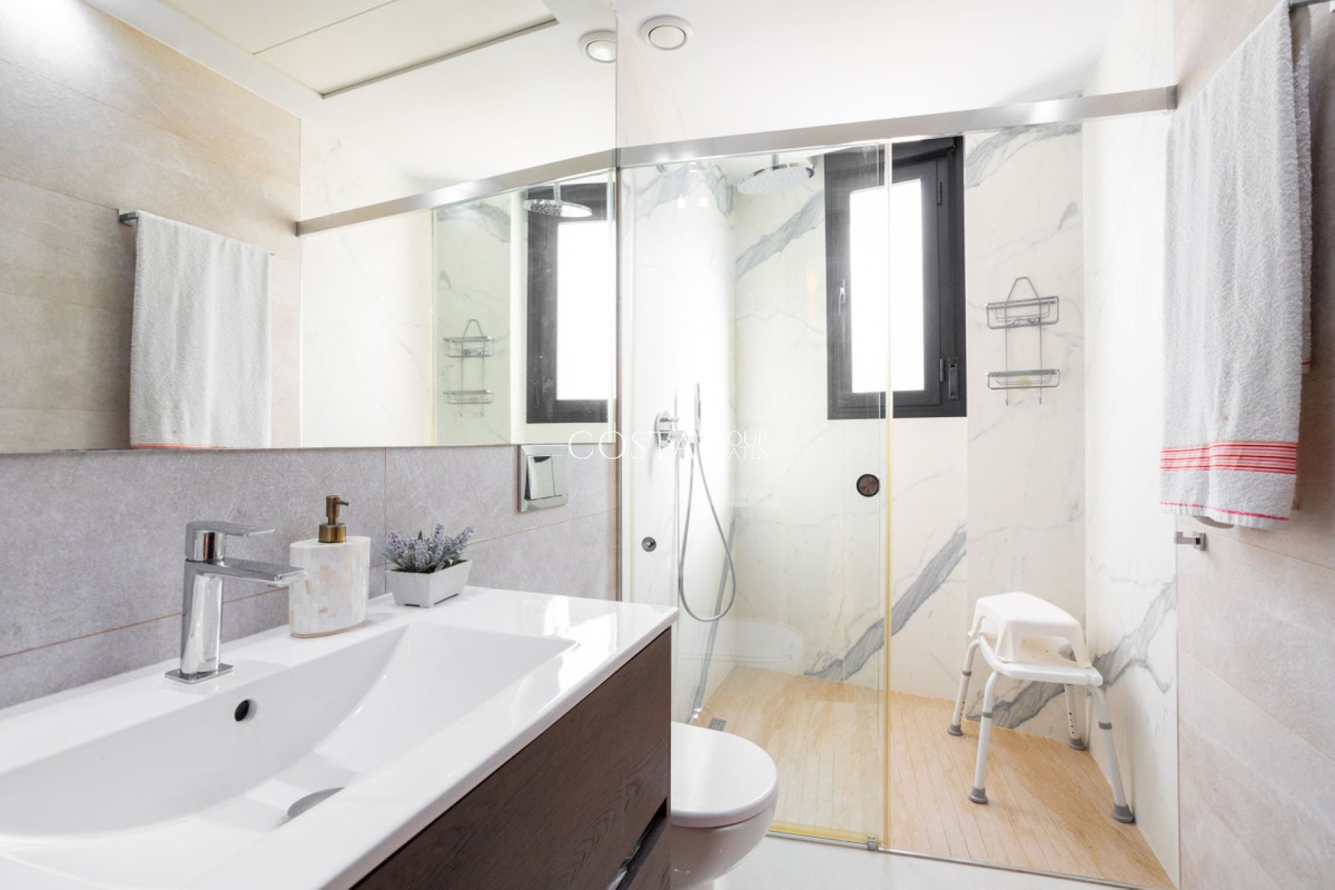 Revente - Villa -
Orihuela Costa - Villamartin