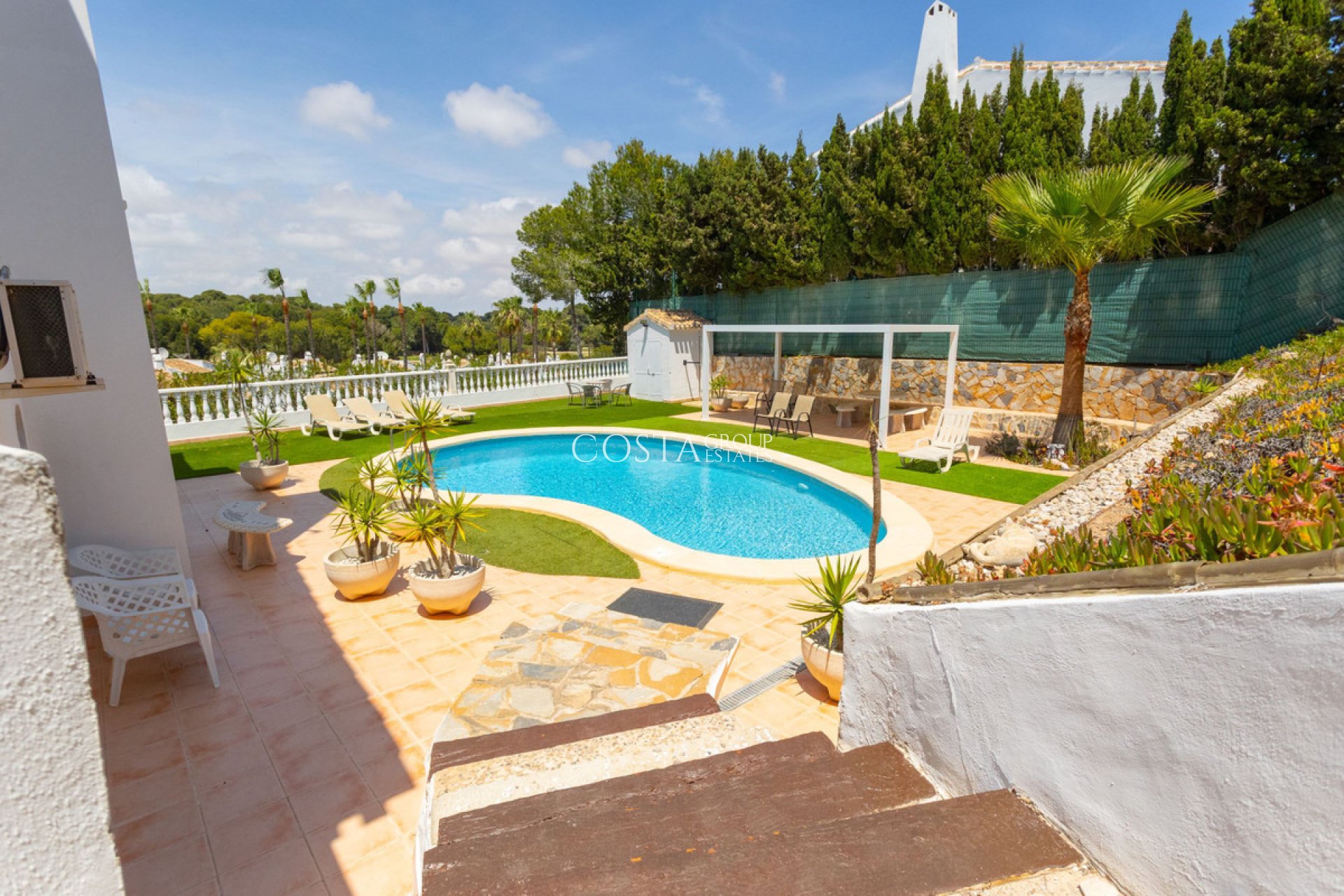 Revente - Villa -
Orihuela Costa - Villamartin