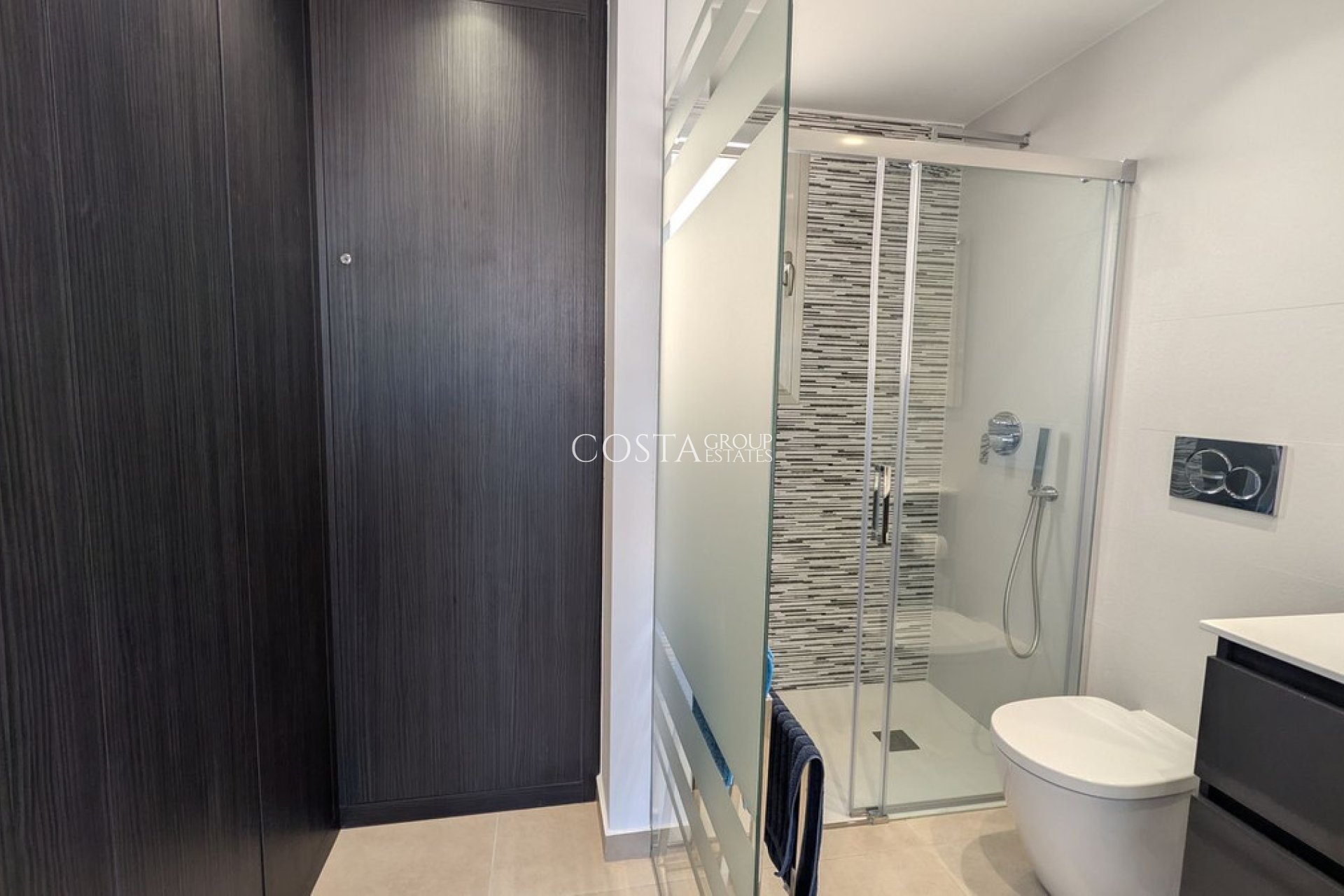 Revente - Villa -
Orihuela Costa - Villamartin